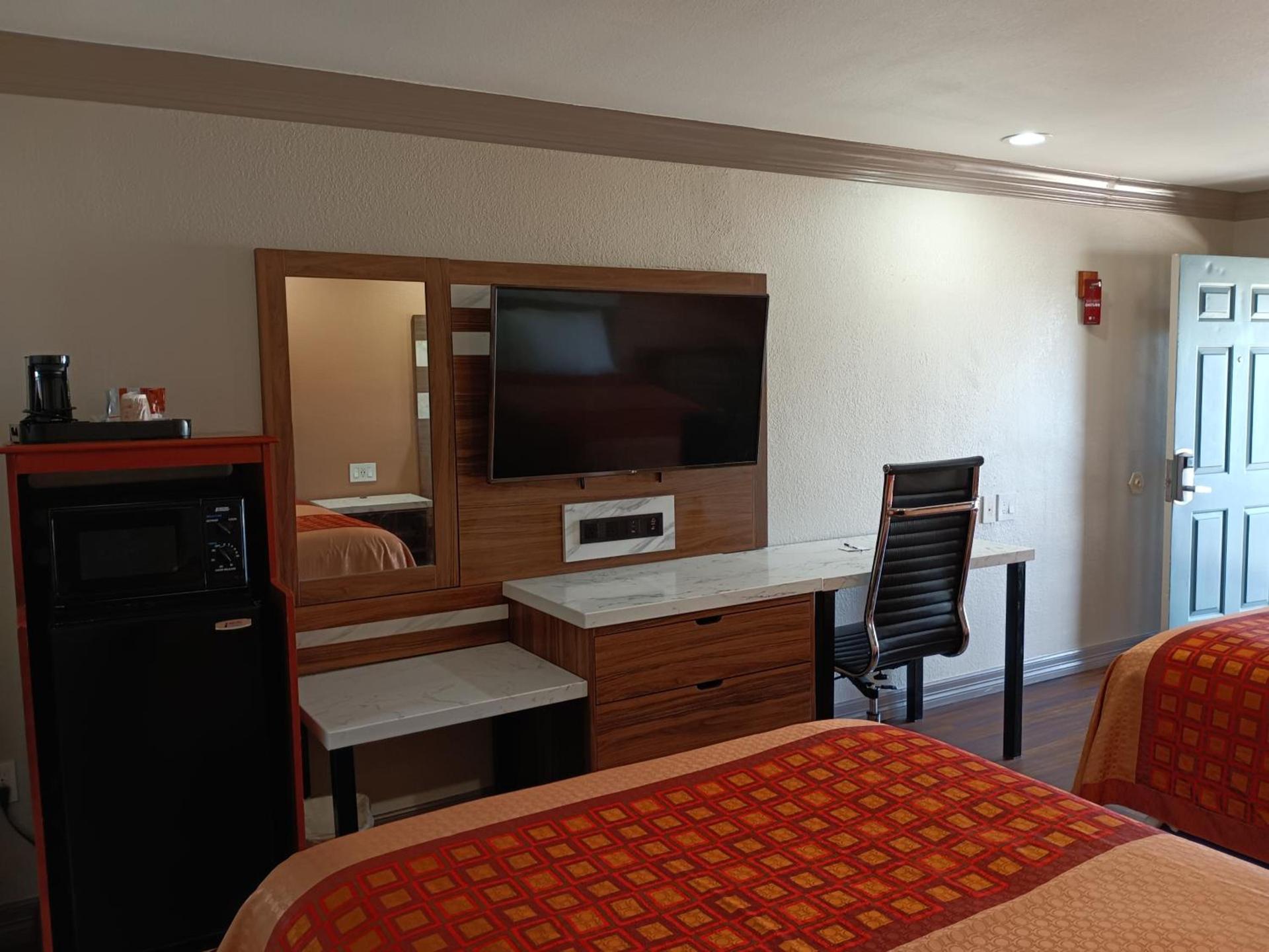 Americas Best Value Inn & Suites-Alvin/Houston photo 20