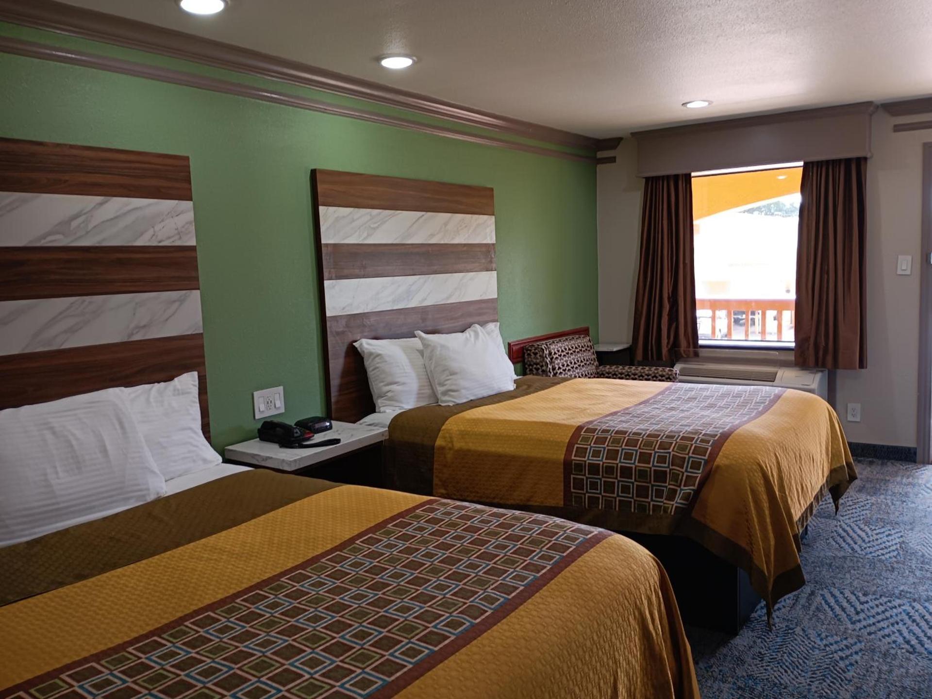 Americas Best Value Inn & Suites-Alvin/Houston photo 29