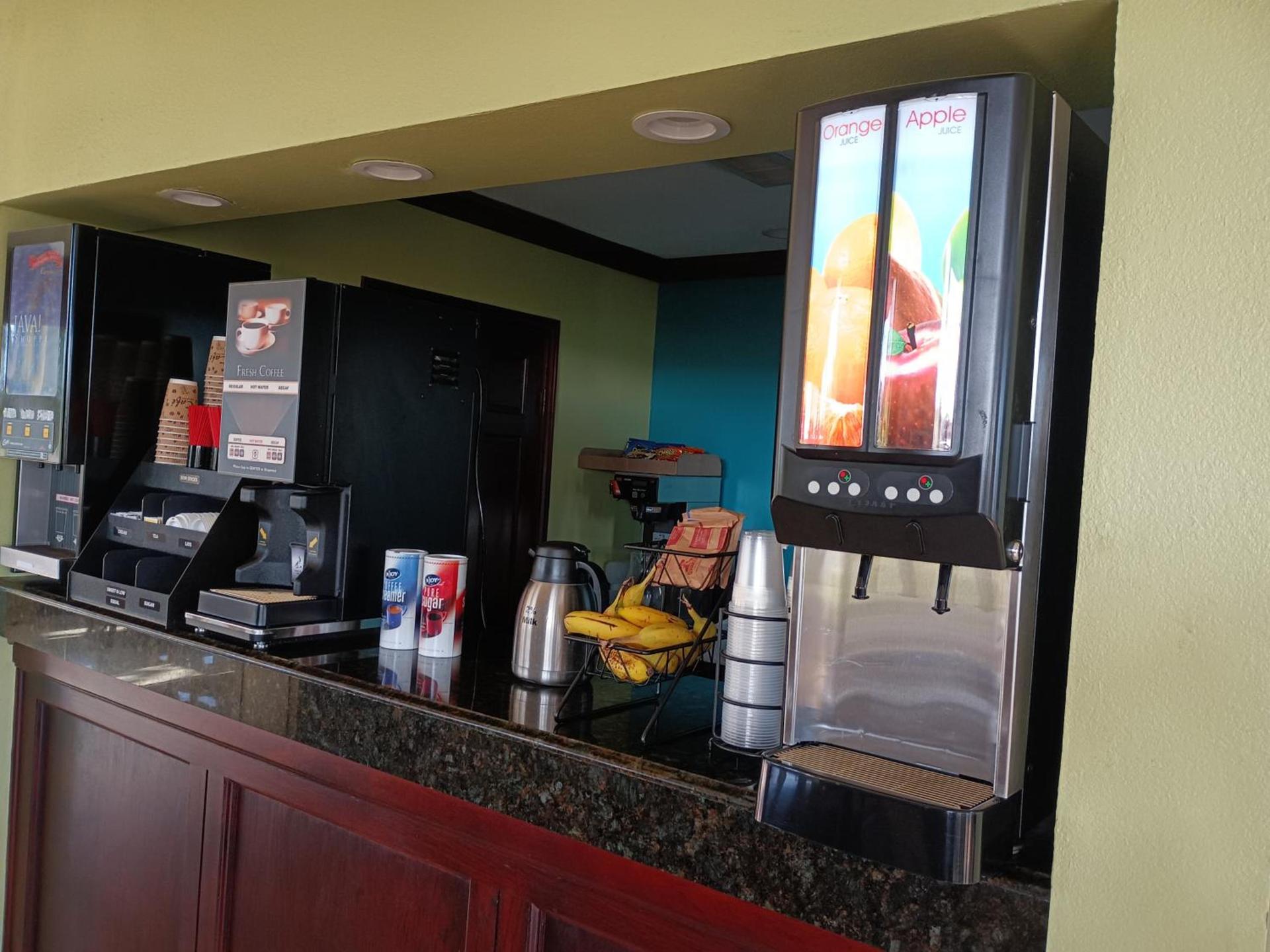 Americas Best Value Inn & Suites-Alvin/Houston photo 34