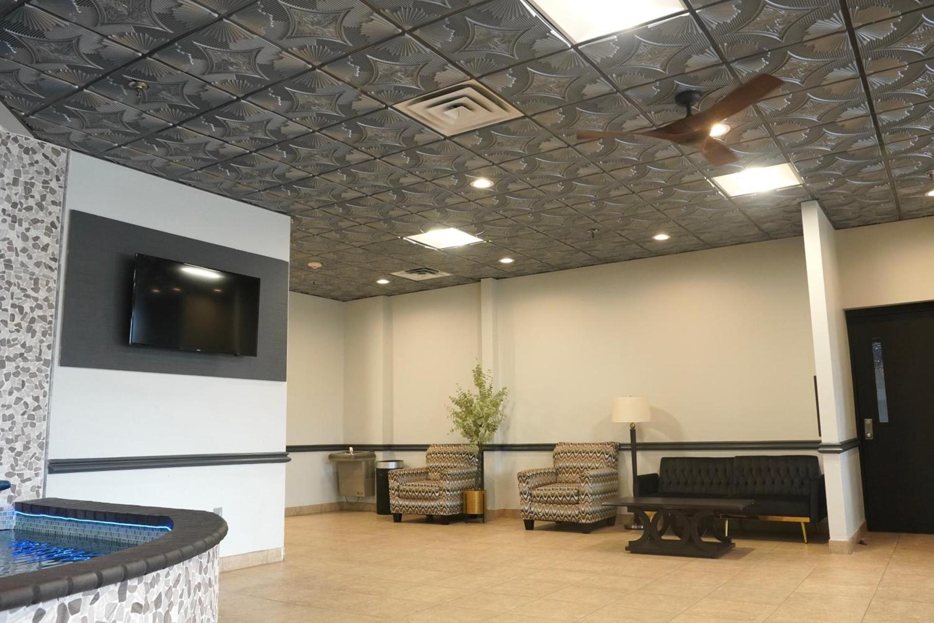 American Inn & Suites photo 30