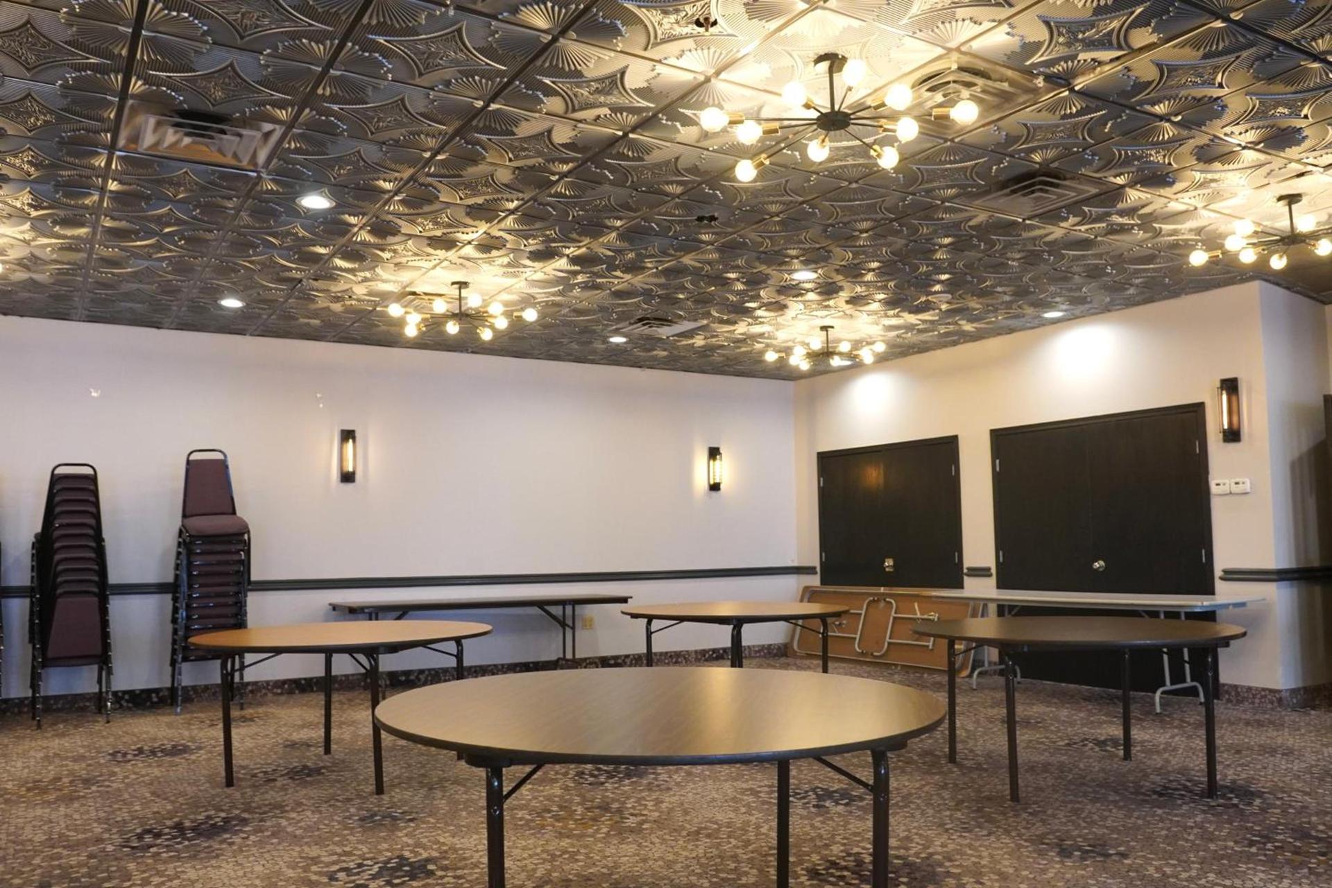 American Inn & Suites photo 44