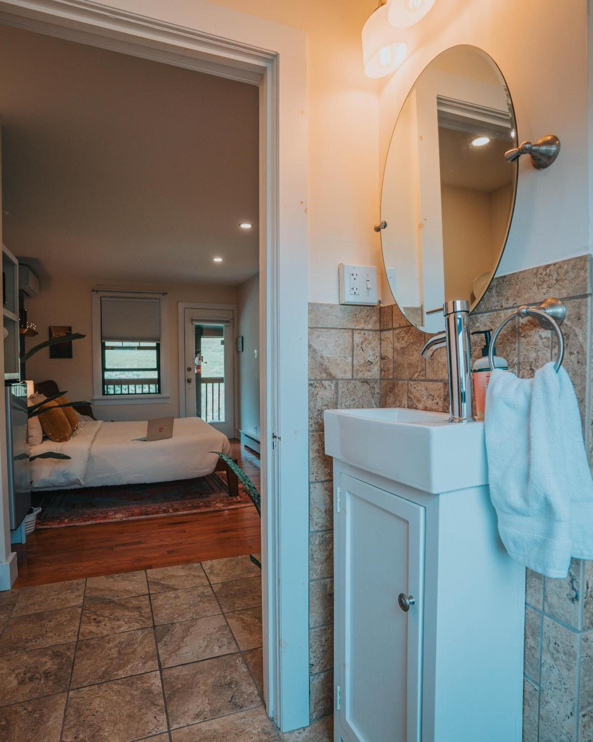 The Willow, Catskill photo 53