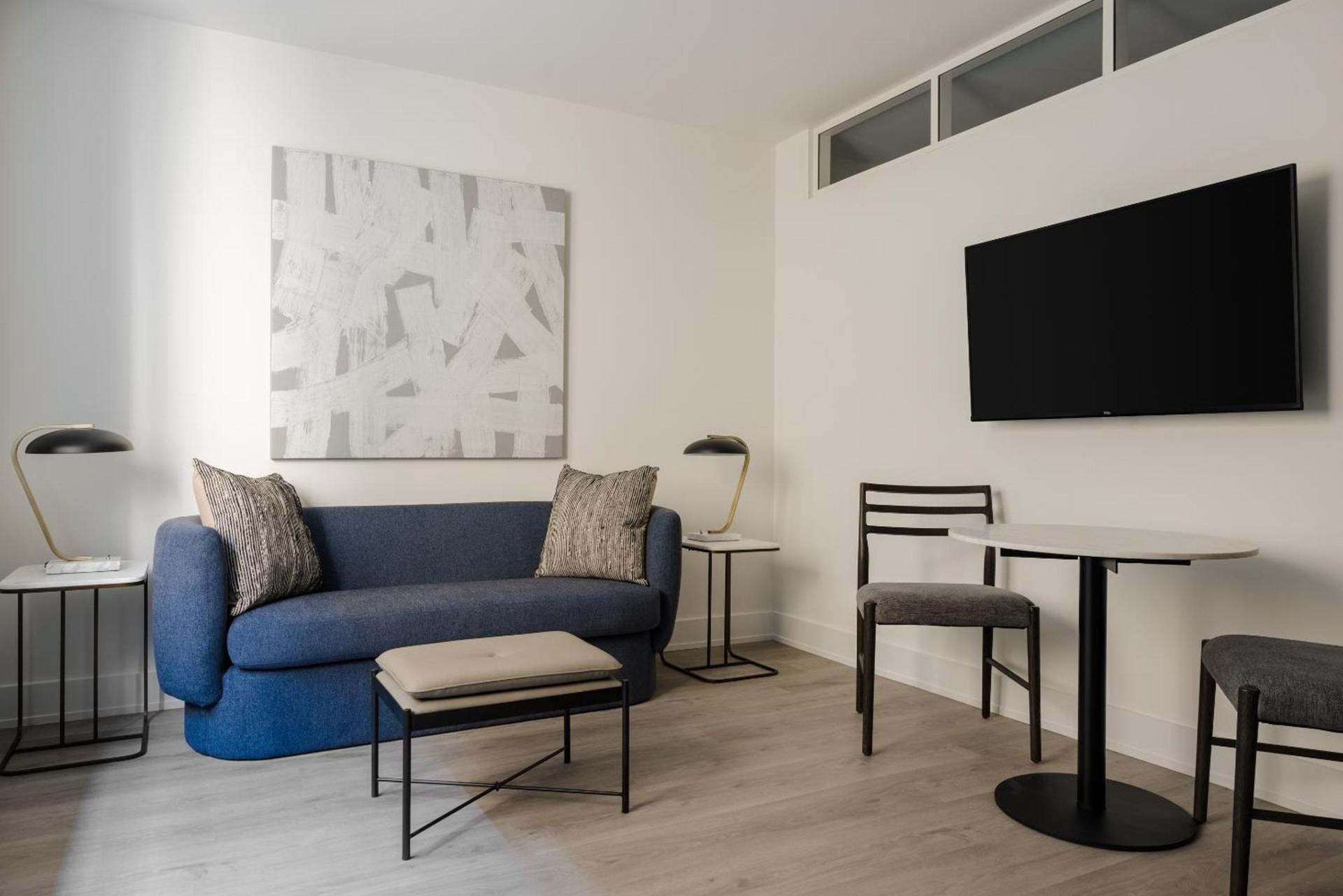 Reside NoMa, a Wyndham Residence photo 2
