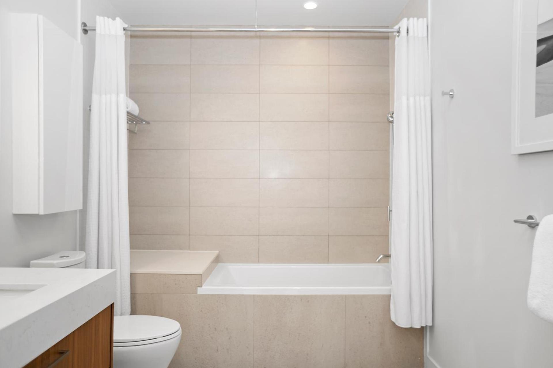 Level Los Angeles - Downtown South Olive photo 89