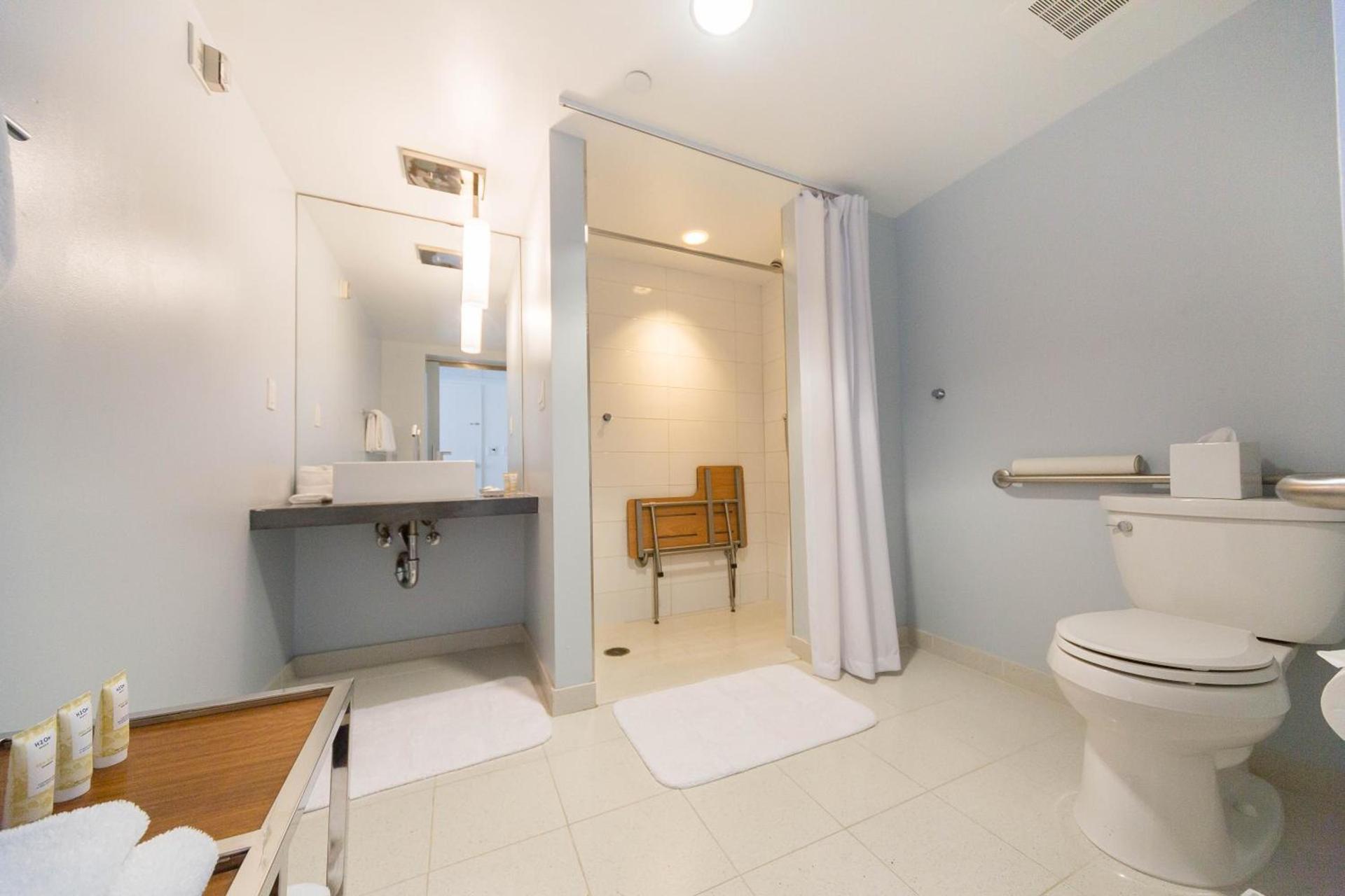 Tower 23 Hotel photo 2
