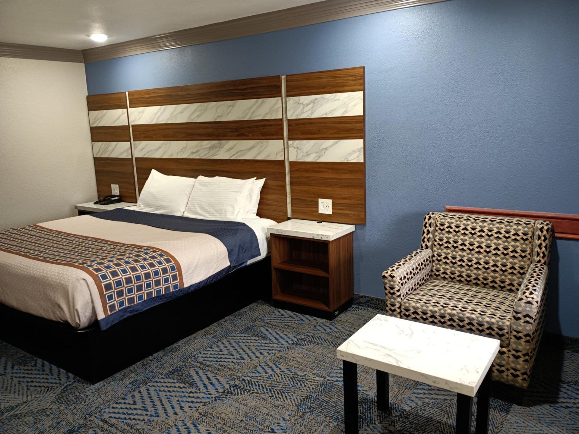 Americas Best Value Inn & Suites-Alvin/Houston photo 36