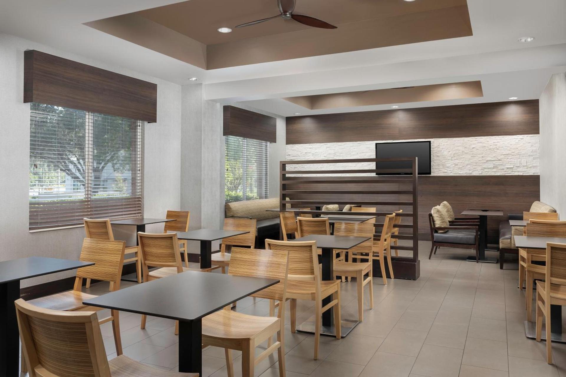 Country Inn & Suites by Radisson, Gainesville, FL photo 53