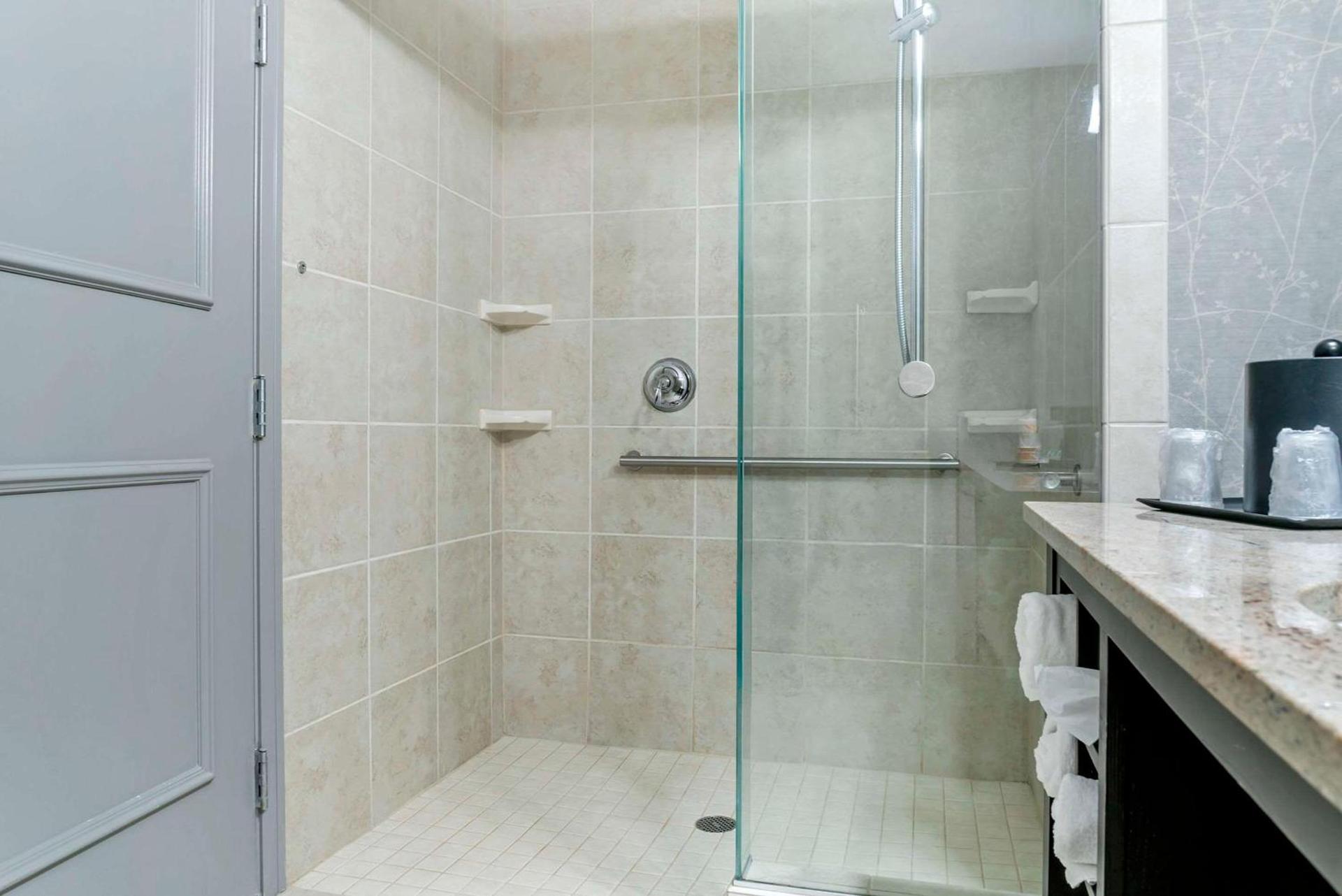 Comfort Inn Plainwell photo 22