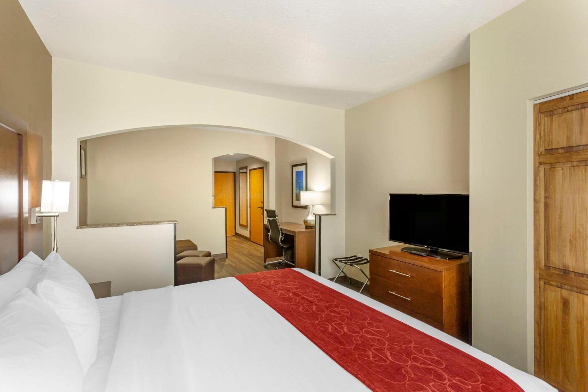 Comfort Suites Ogden Conference Center photo 13