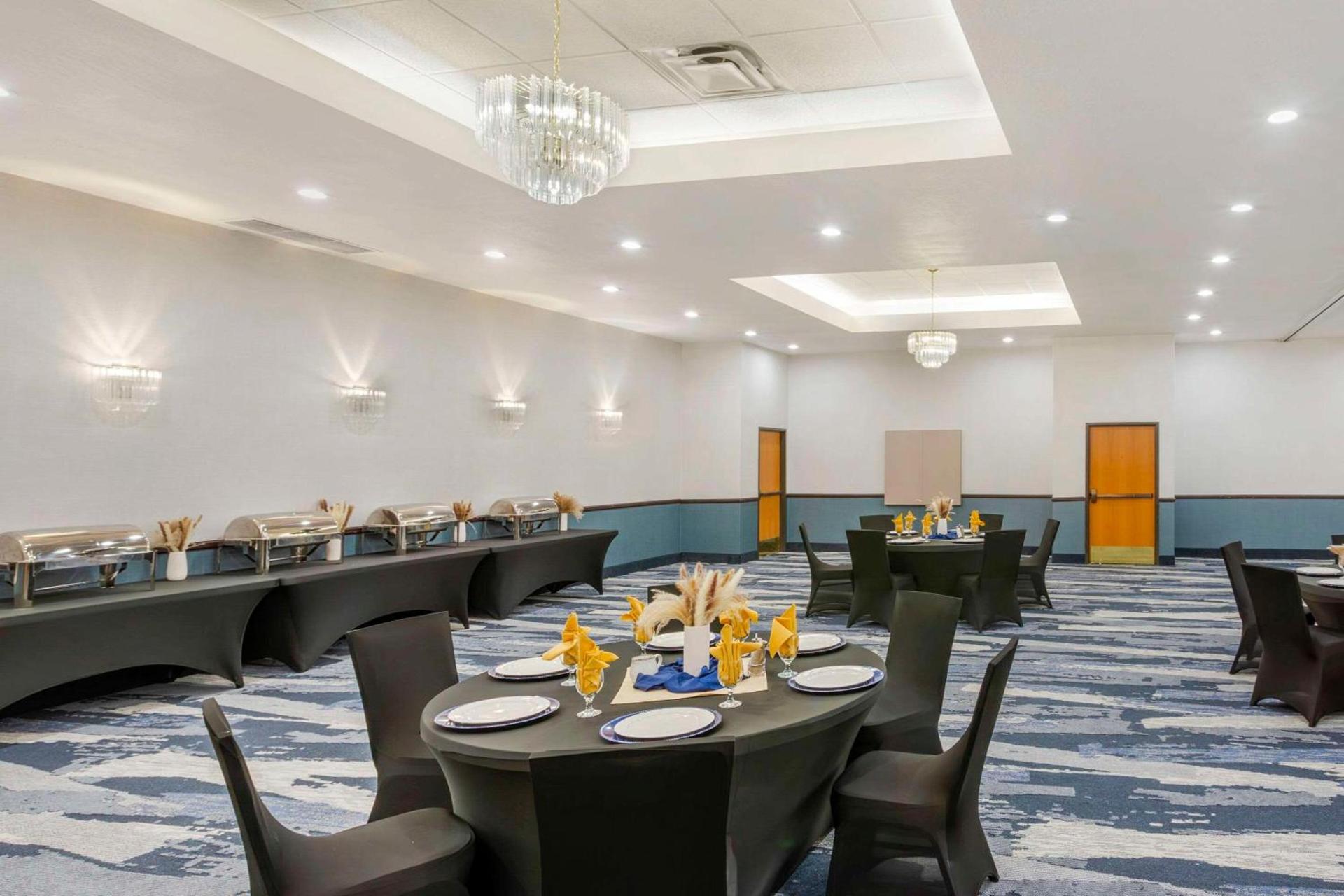 Comfort Suites Ogden Conference Center photo 24