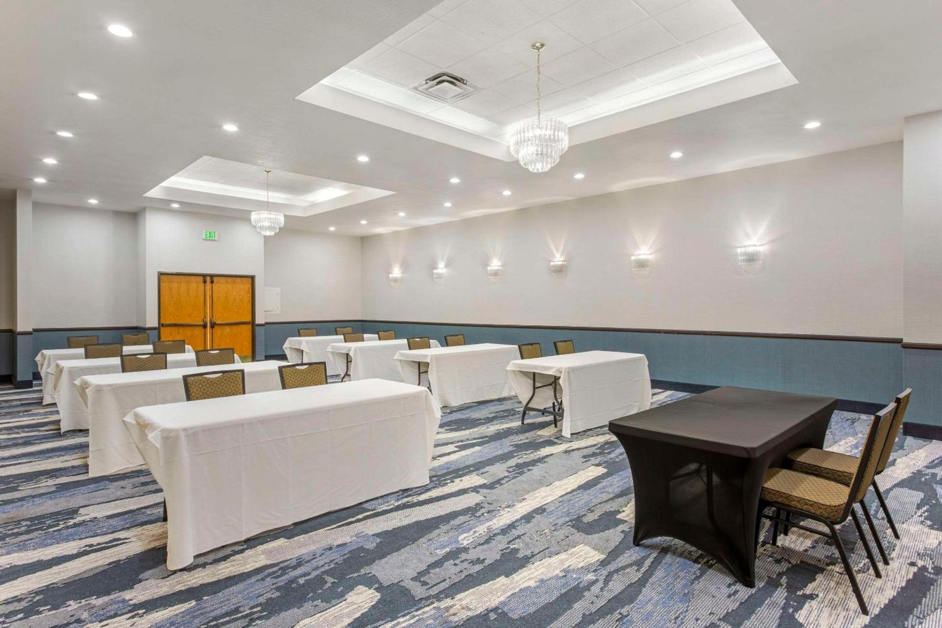 Comfort Suites Ogden Conference Center photo 34