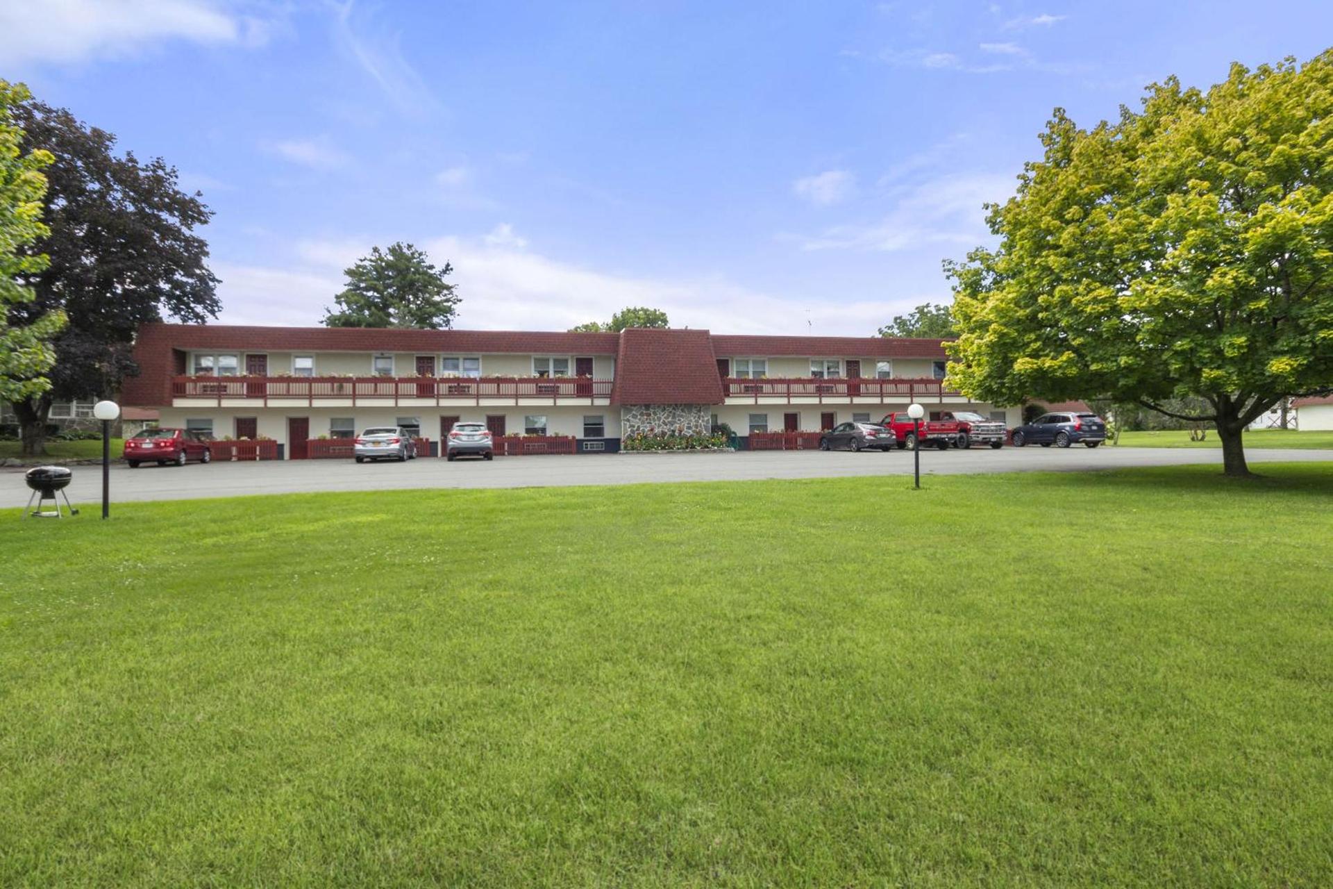 Blue Spruce Inn & Suites photo 27