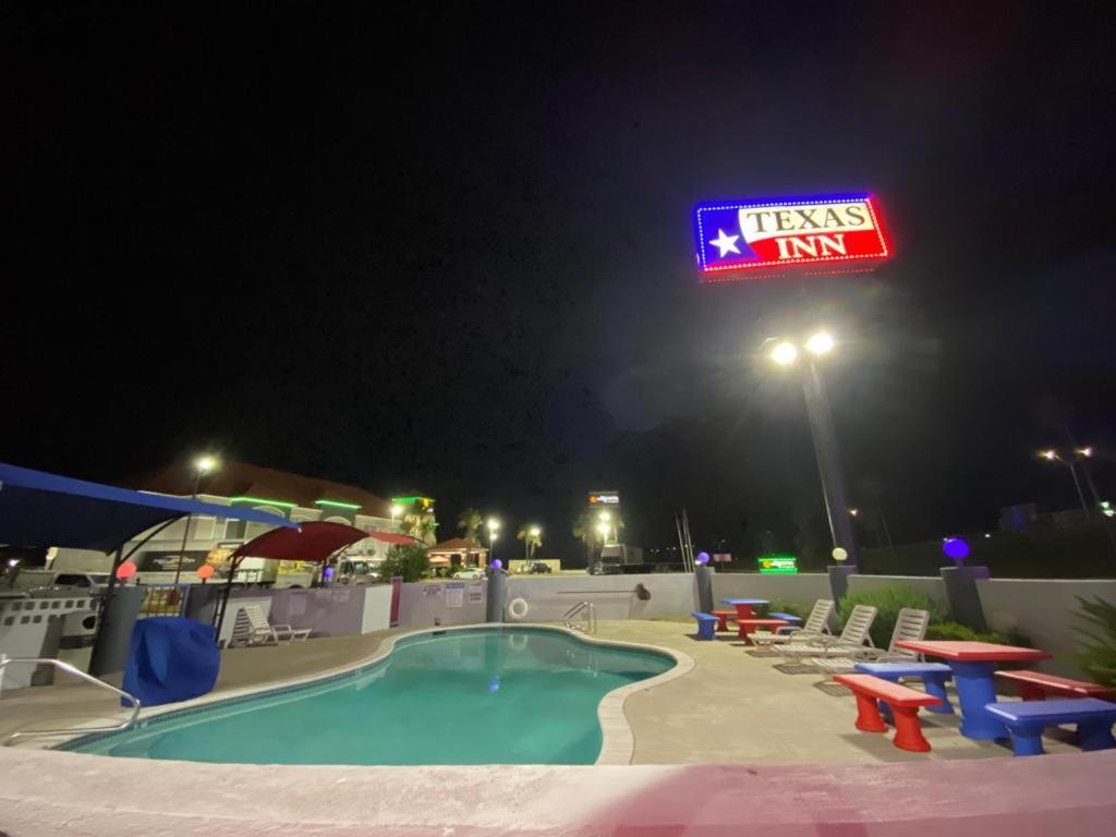 Texas Inn and Suites Raymondville photo 30