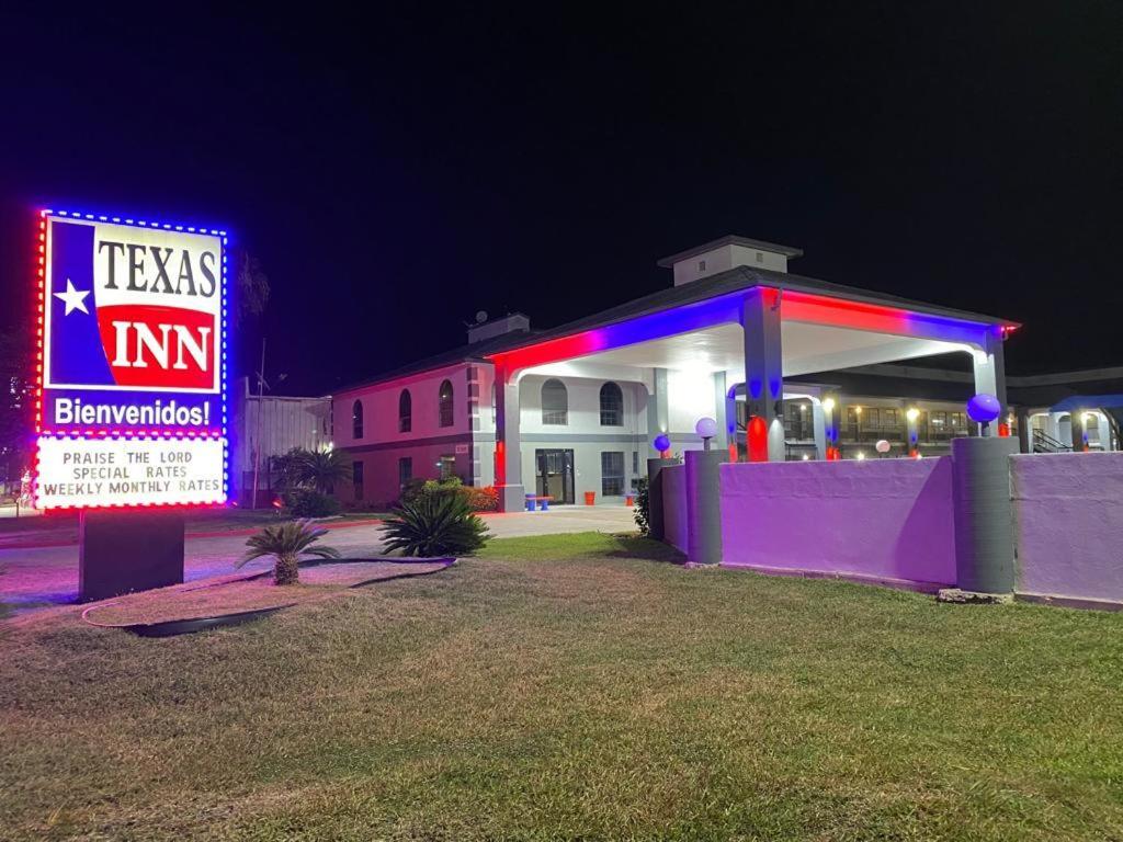 Texas Inn and Suites Raymondville photo 27