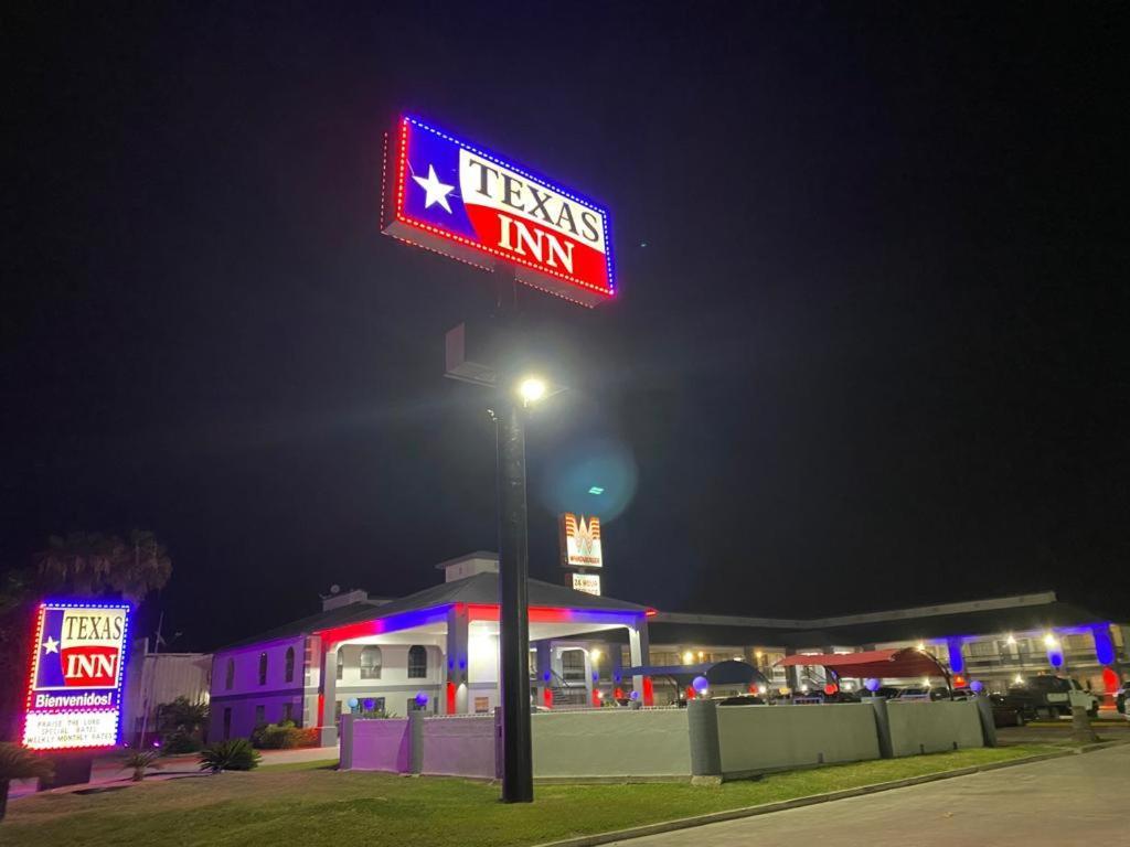 Texas Inn and Suites Raymondville photo 26
