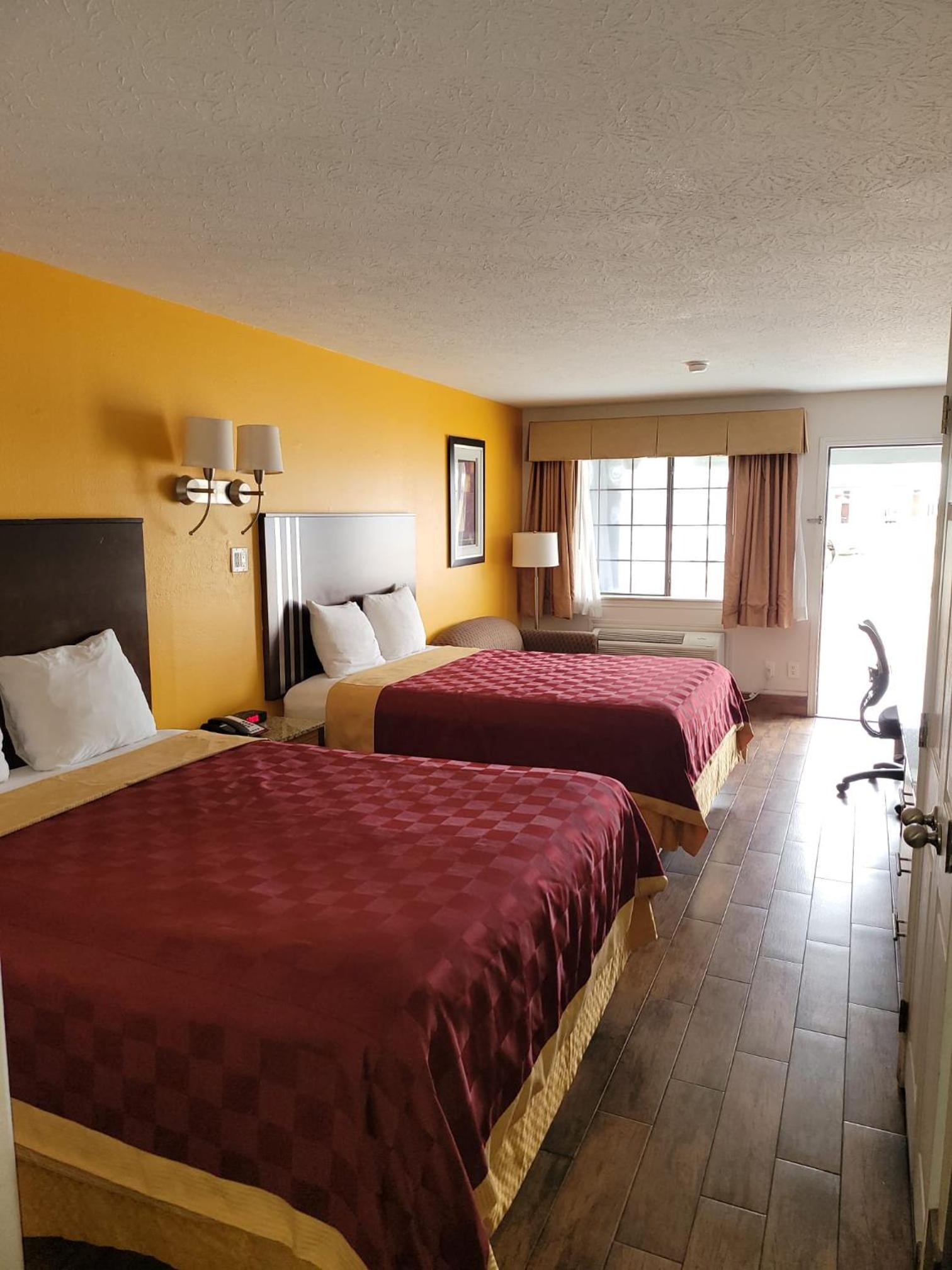 Texas Inn and Suites Raymondville photo 43