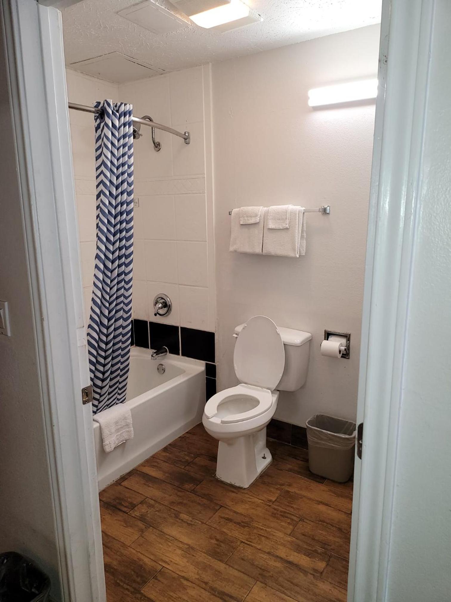 Texas Inn and Suites Raymondville photo 45