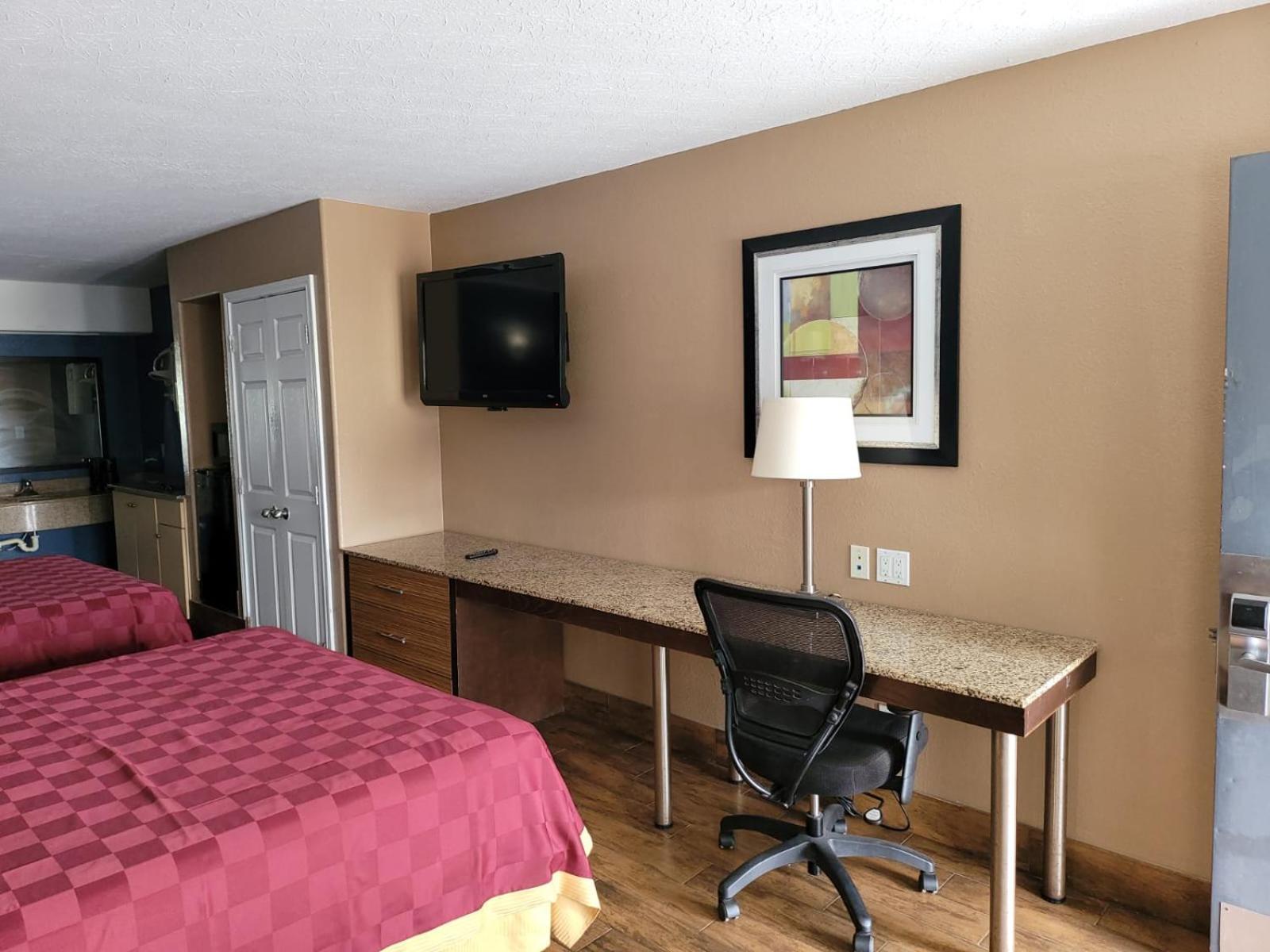 Texas Inn and Suites Raymondville photo 49
