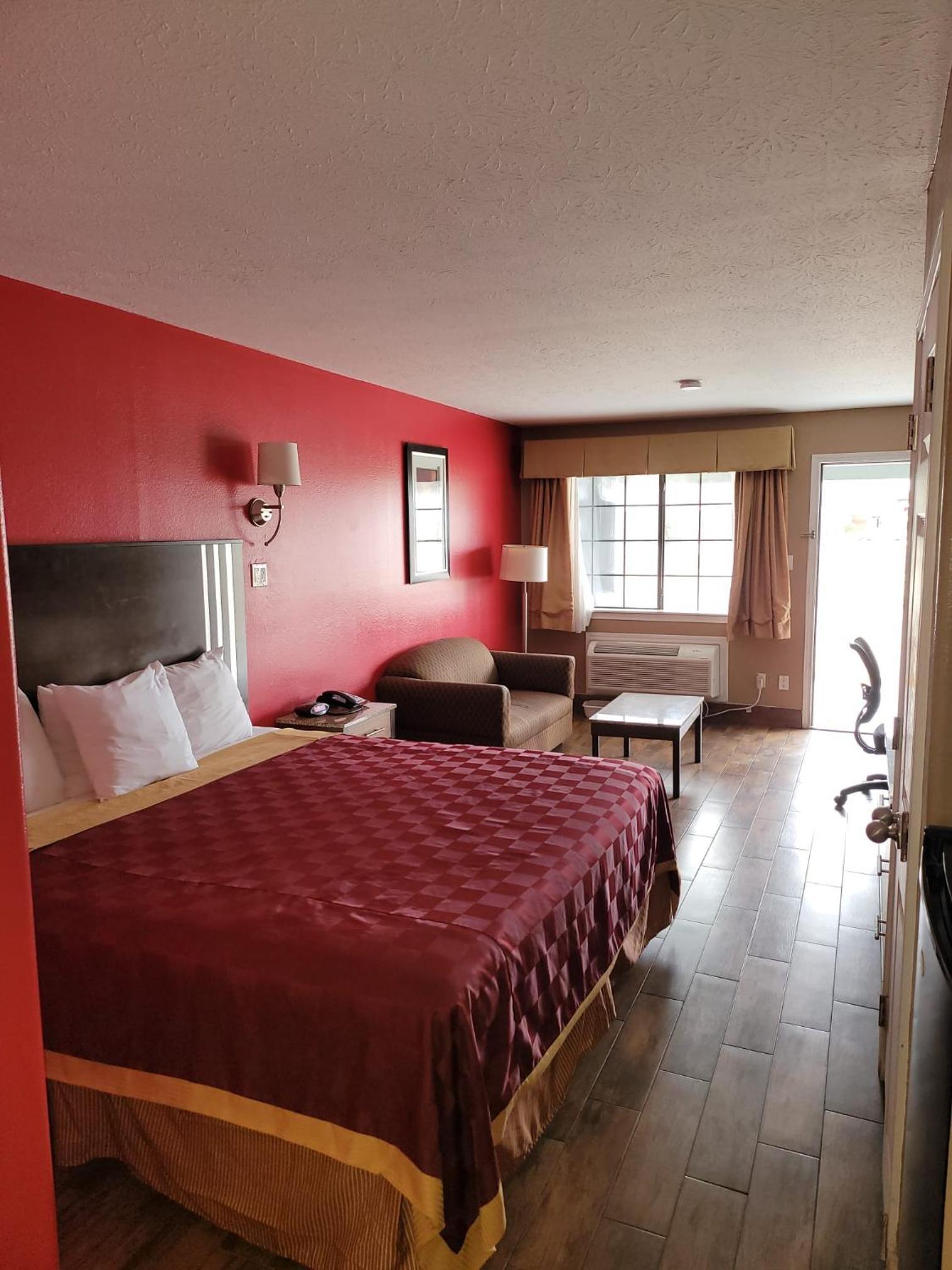 Texas Inn and Suites Raymondville photo 54