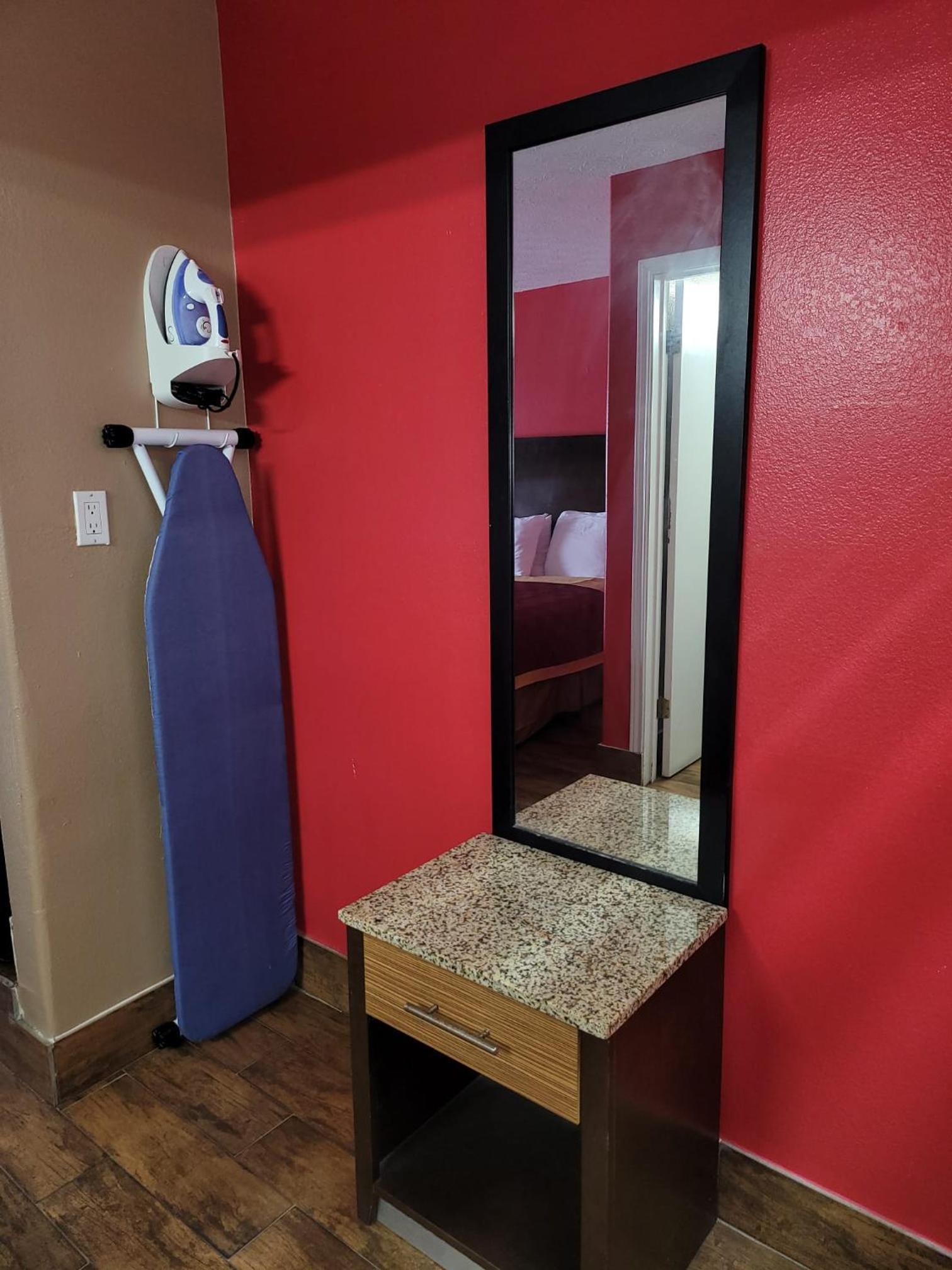 Texas Inn and Suites Raymondville photo 56