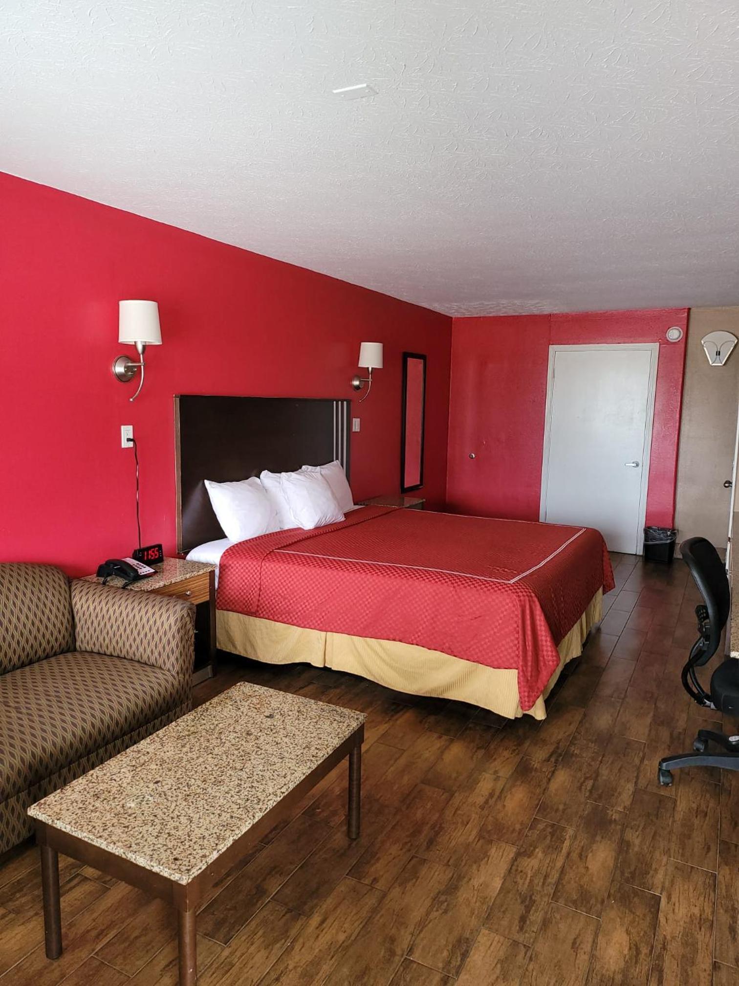 Texas Inn and Suites Raymondville photo 57