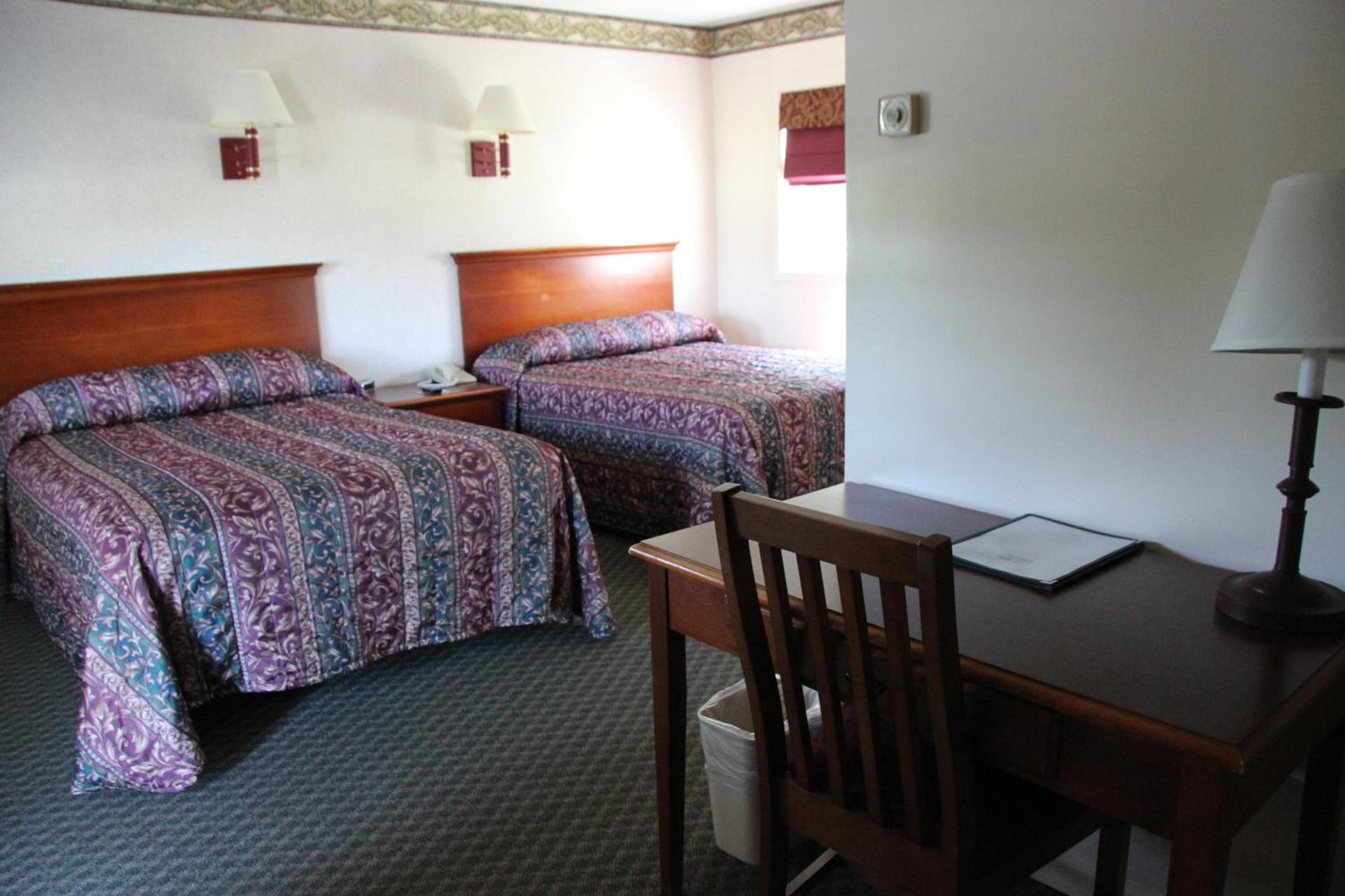 Potsdam Inn photo 14