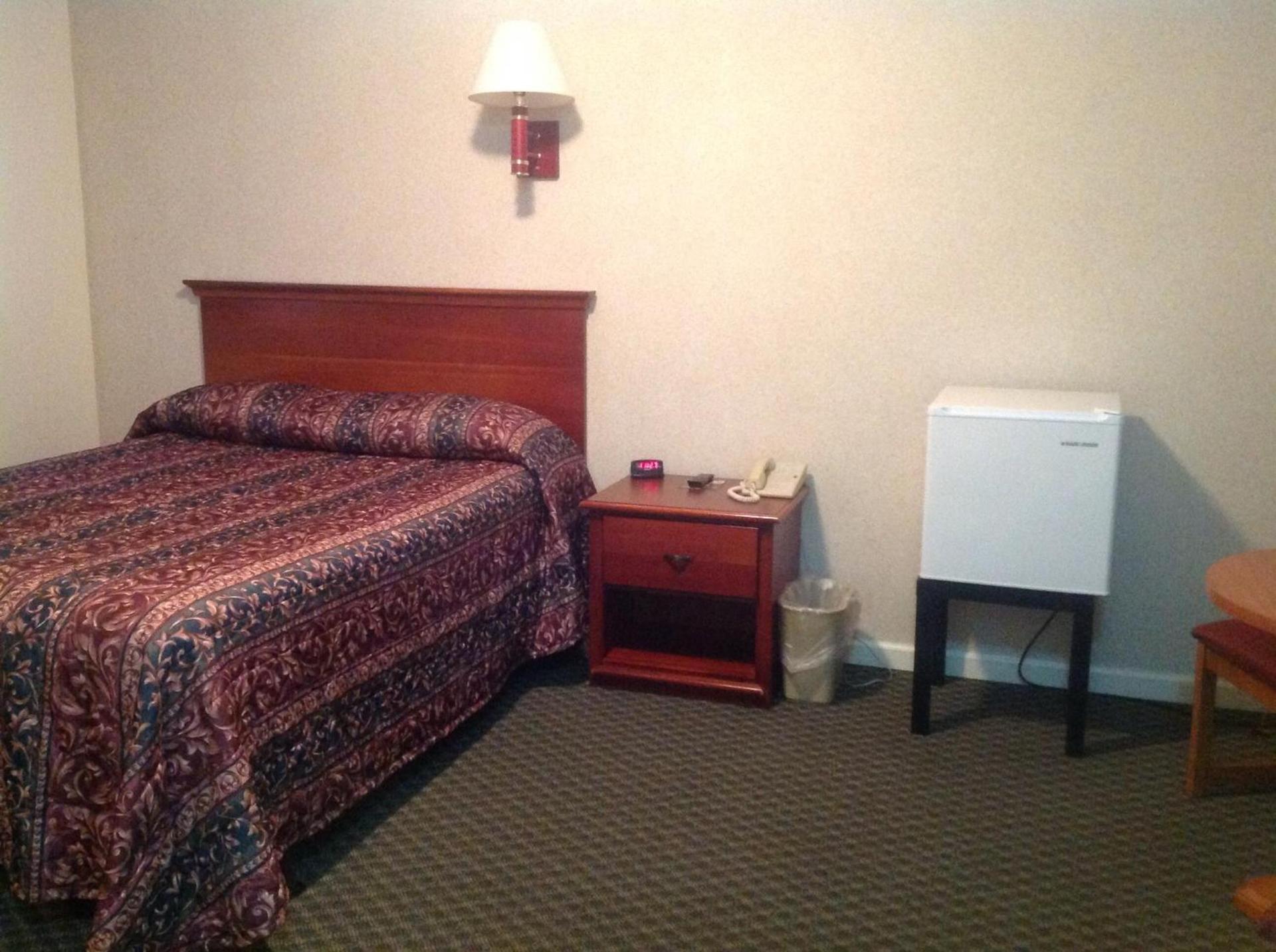 Potsdam Inn photo 10