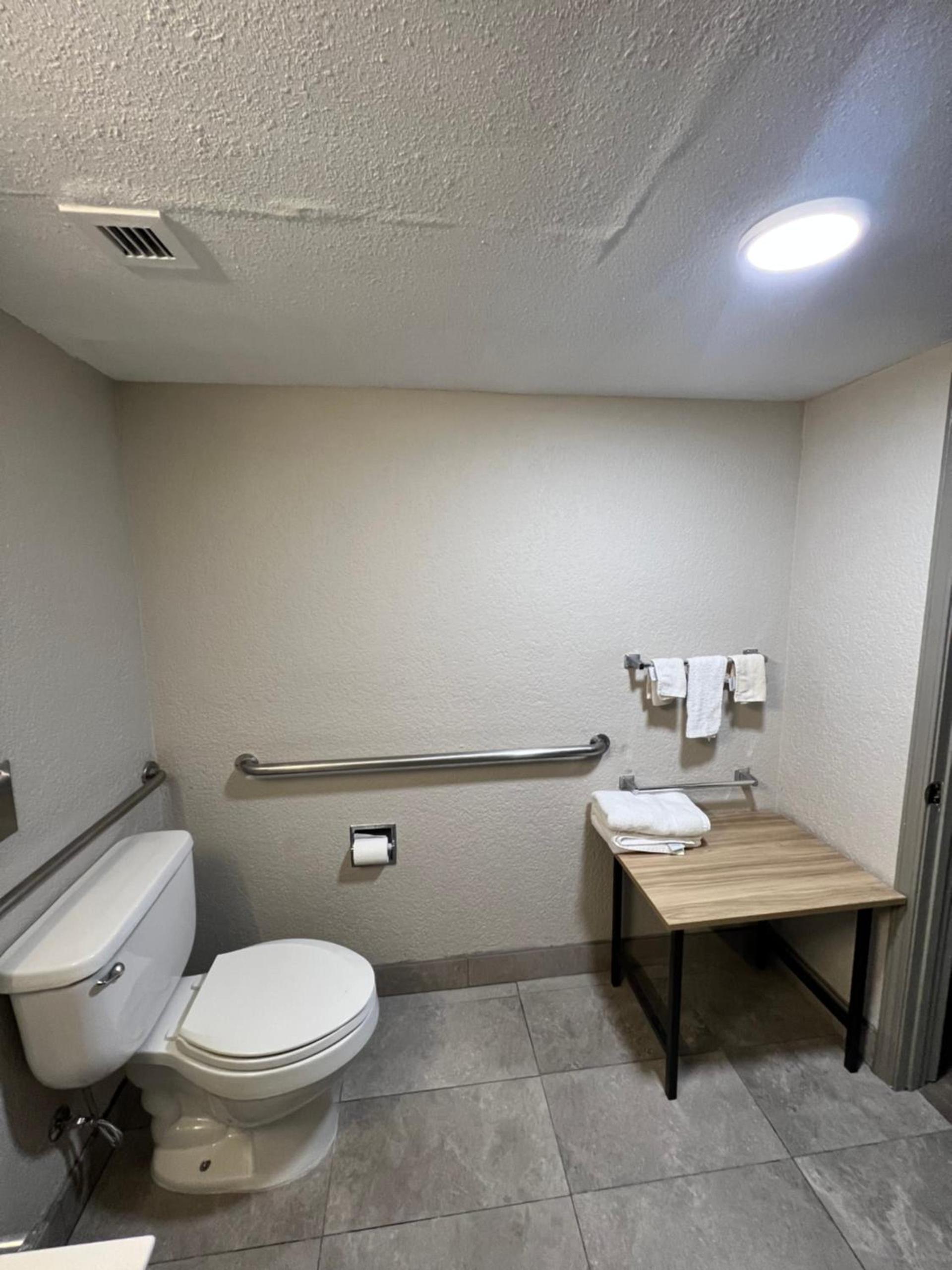 Sulphur Extended Stay photo 18