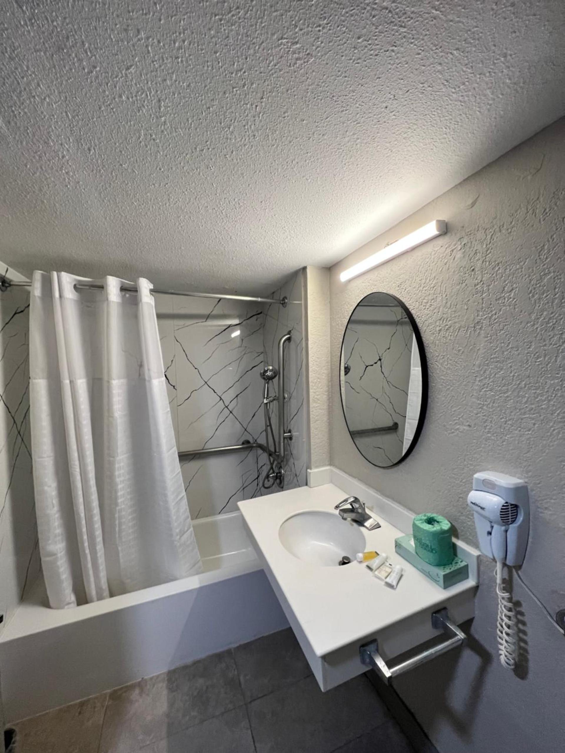 Sulphur Extended Stay photo 23