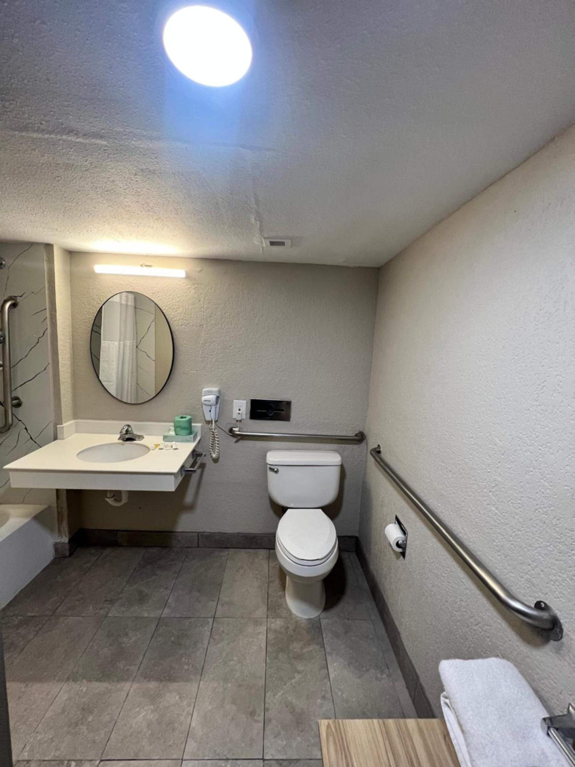 Sulphur Extended Stay photo 20