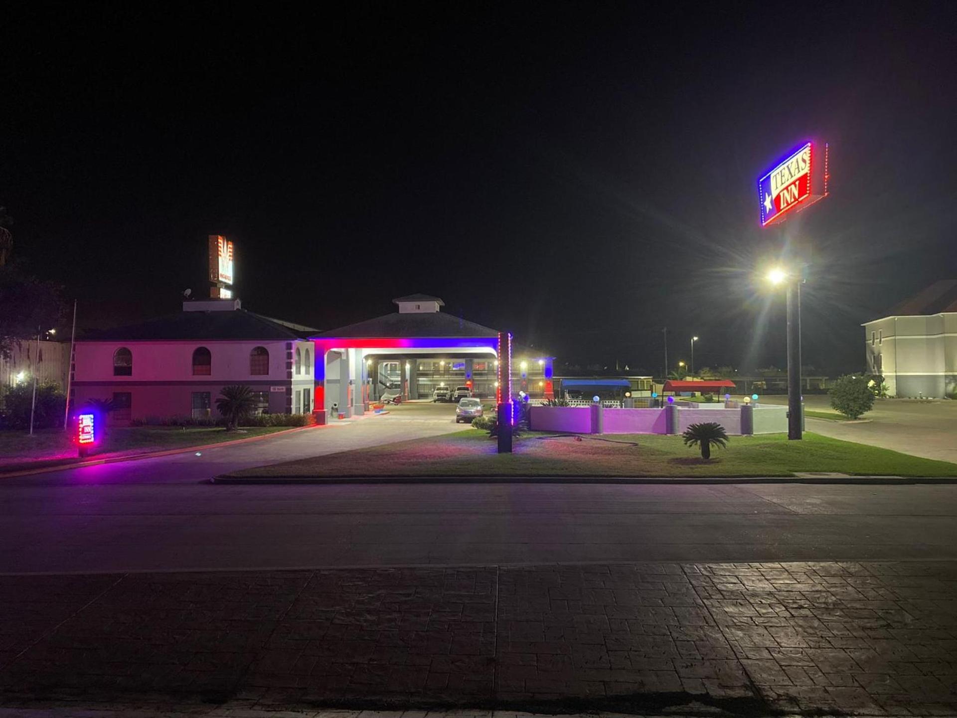 Texas Inn and Suites Raymondville photo 70
