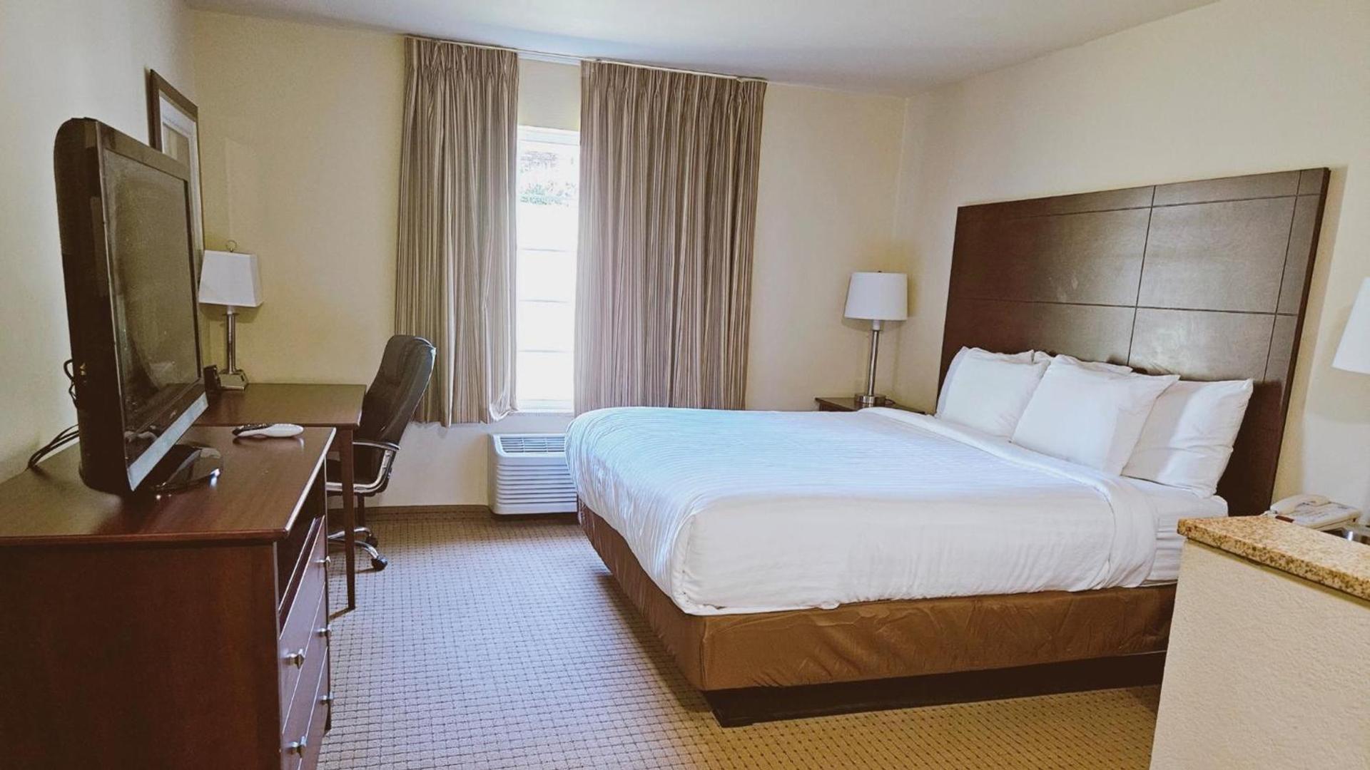 Cobblestone Inn & Suites - Bloomfield photo 36