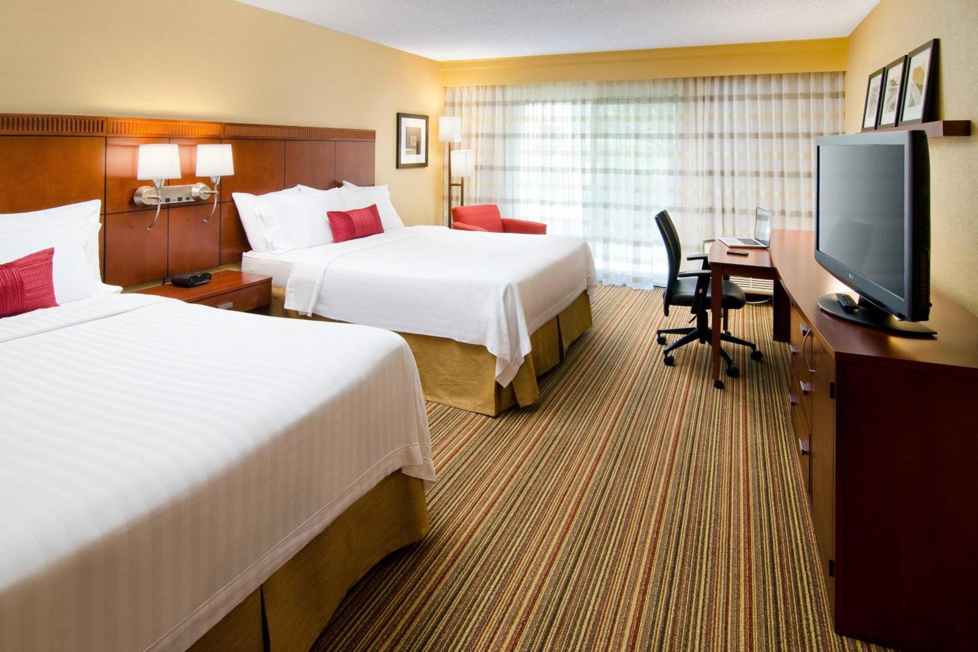 Courtyard Irvine John Wayne Airport/Orange County photo 10