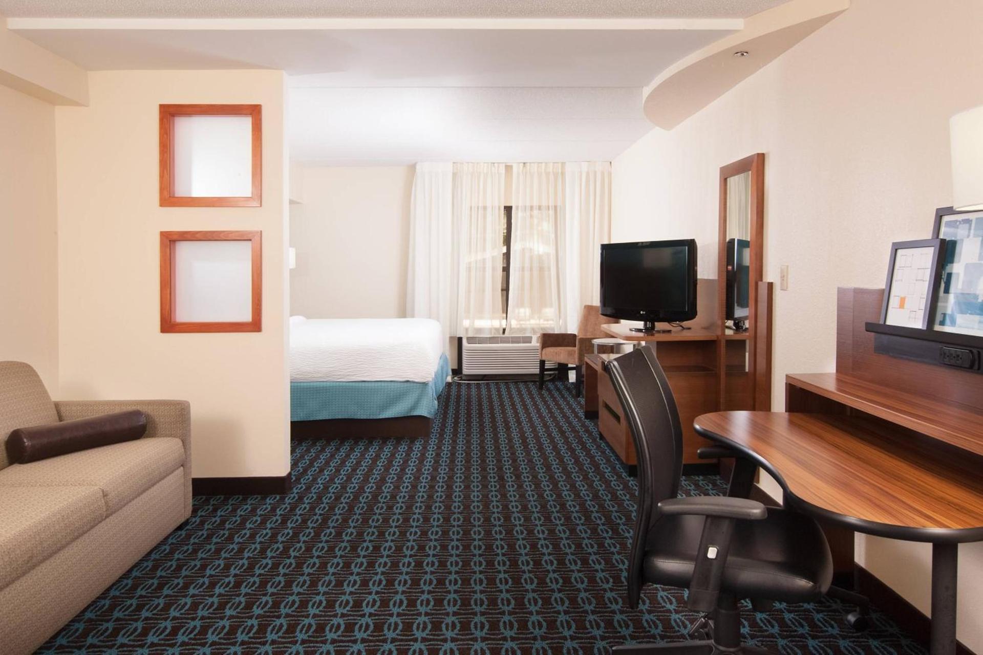 Fairfield Inn and Suites Atlanta Airport South/Sullivan Road photo 8