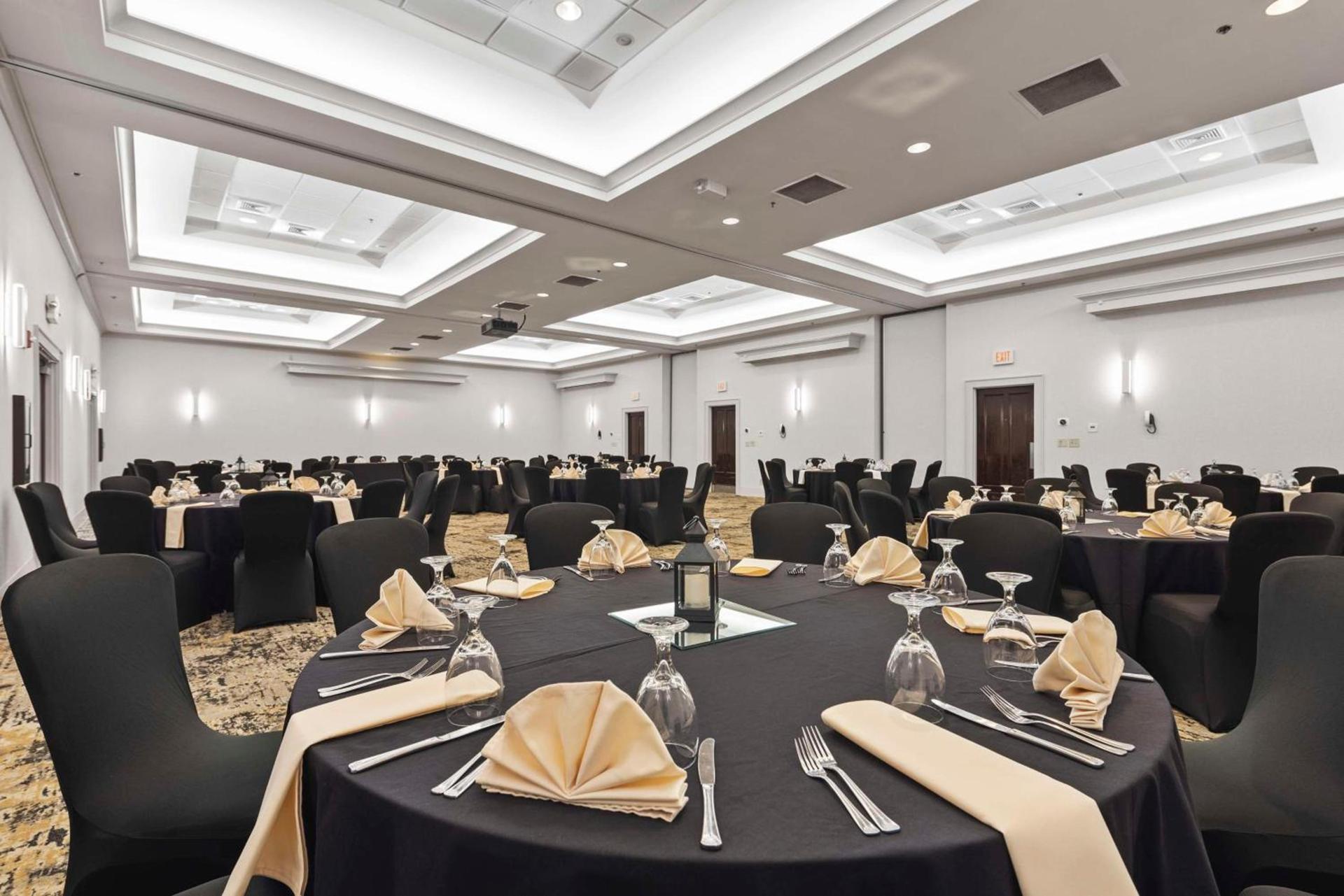 DoubleTree by Hilton Columbus photo 47
