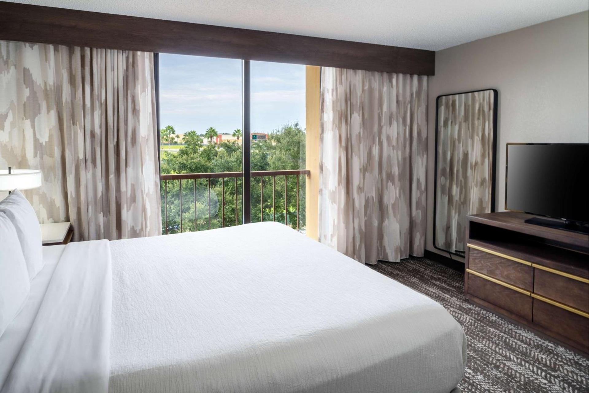 Embassy Suites by Hilton Orlando North photo 10
