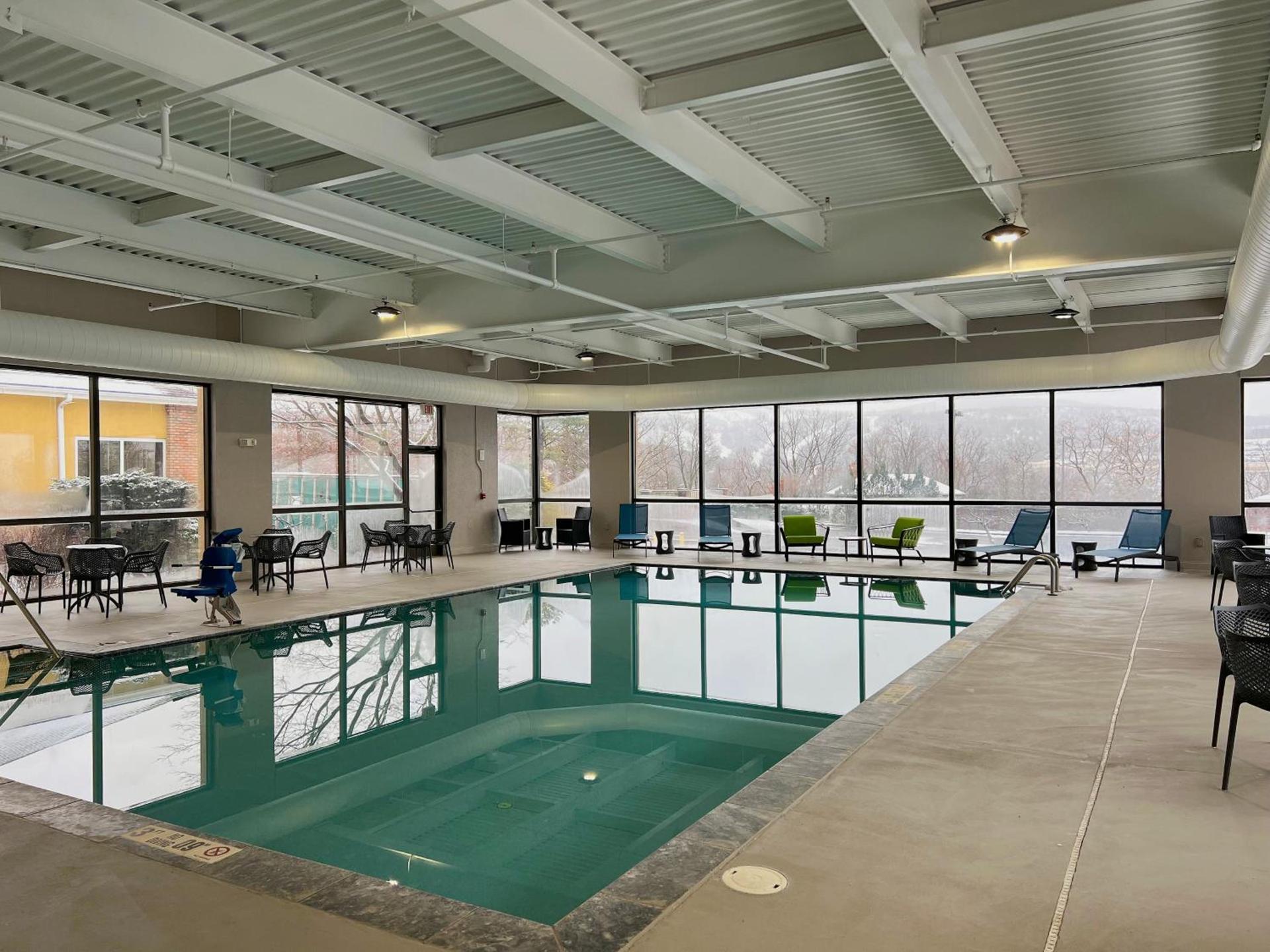 Hampton Inn Scranton at Montage Mountain photo 34