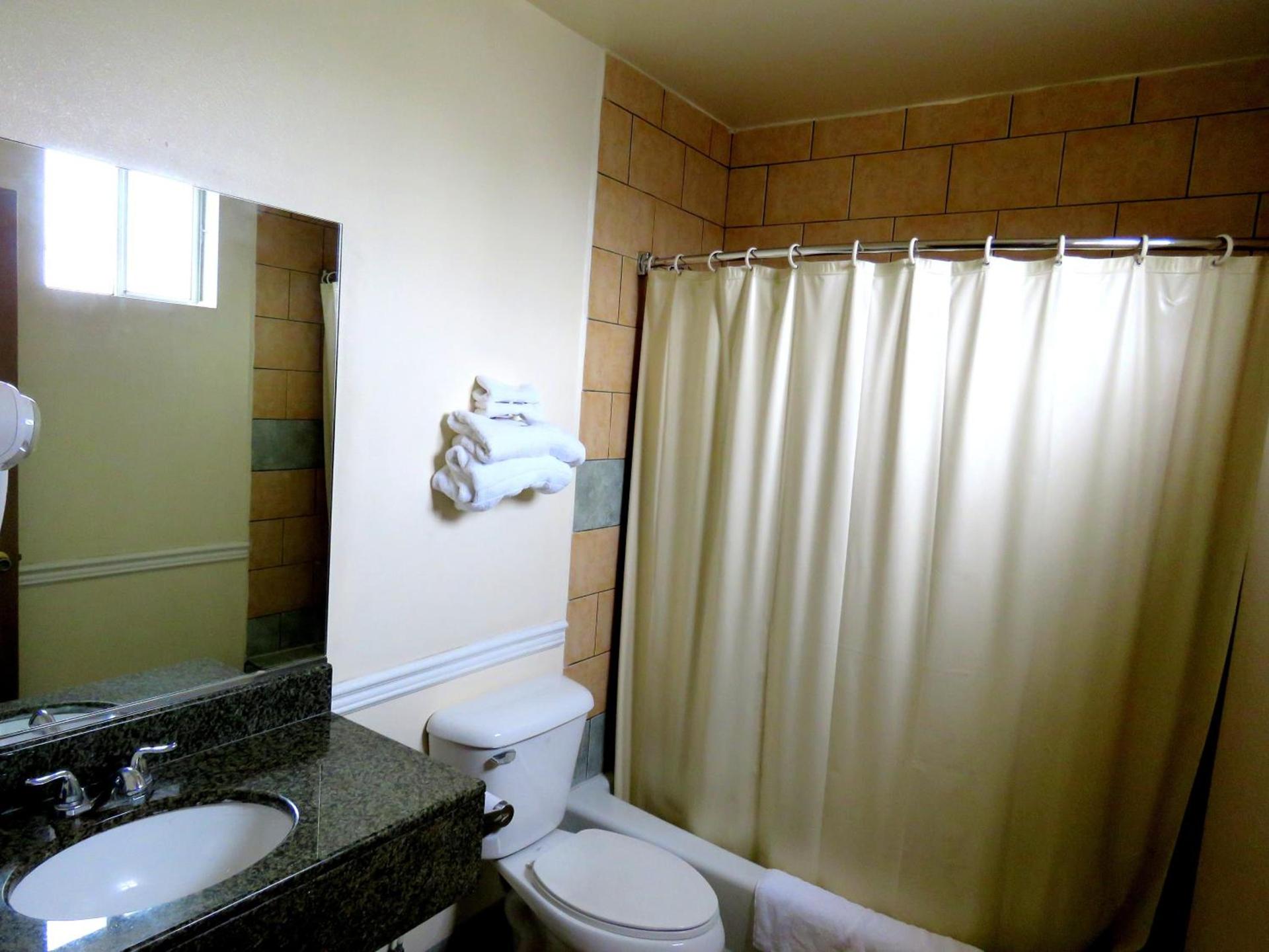 La Bonita Inn Motel photo 16