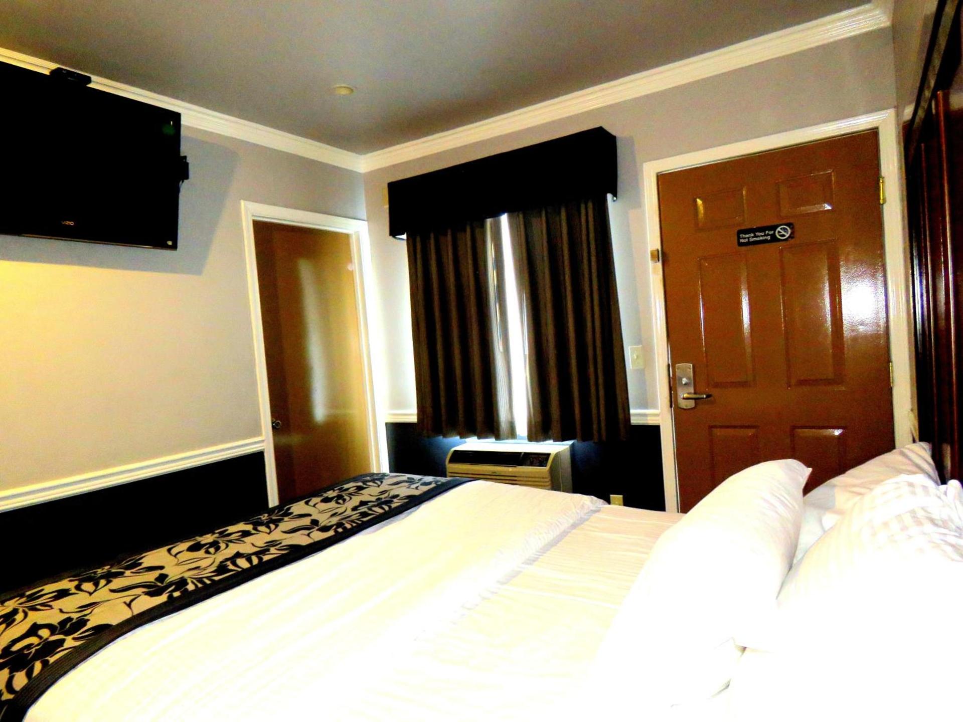 La Bonita Inn Motel photo 11