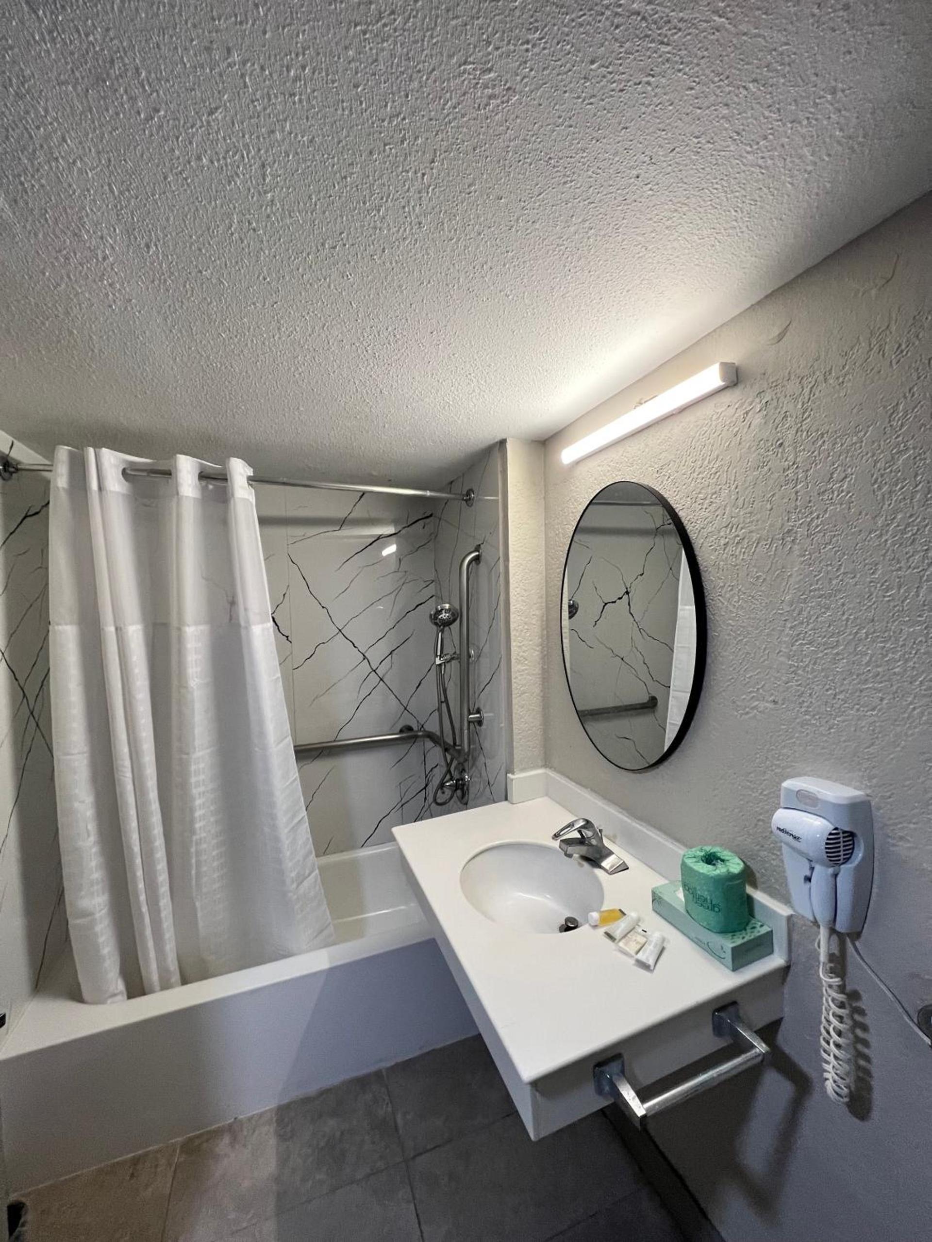 Sulphur Extended Stay photo 22