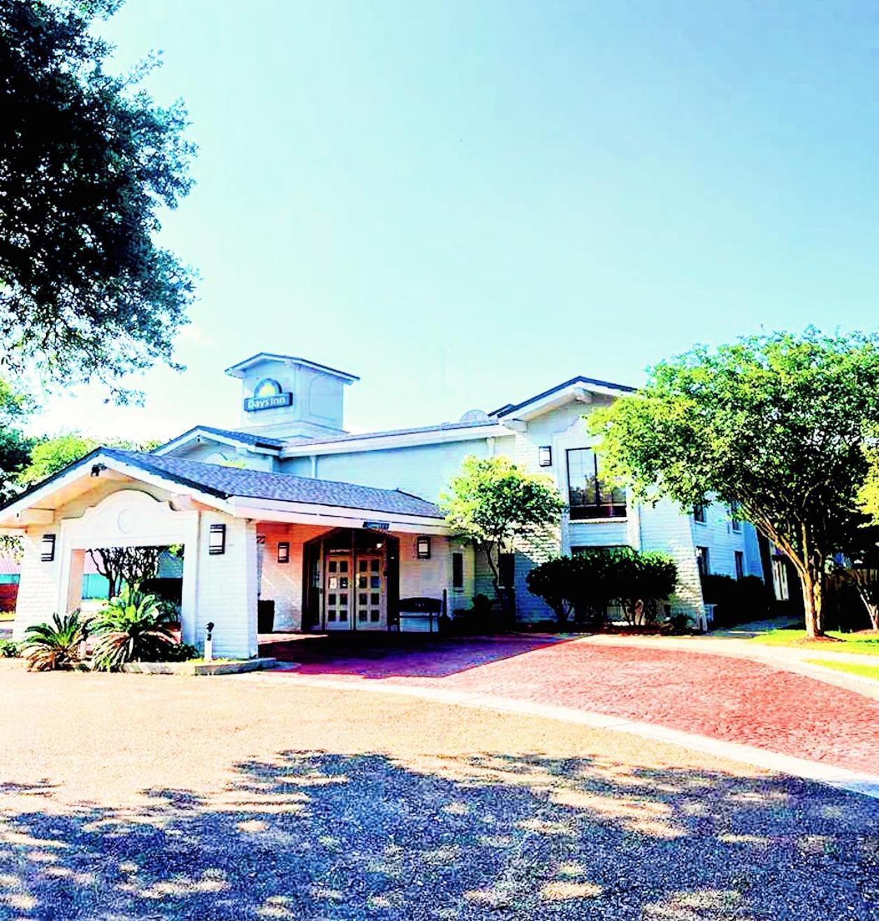 Sulphur Extended Stay photo 2
