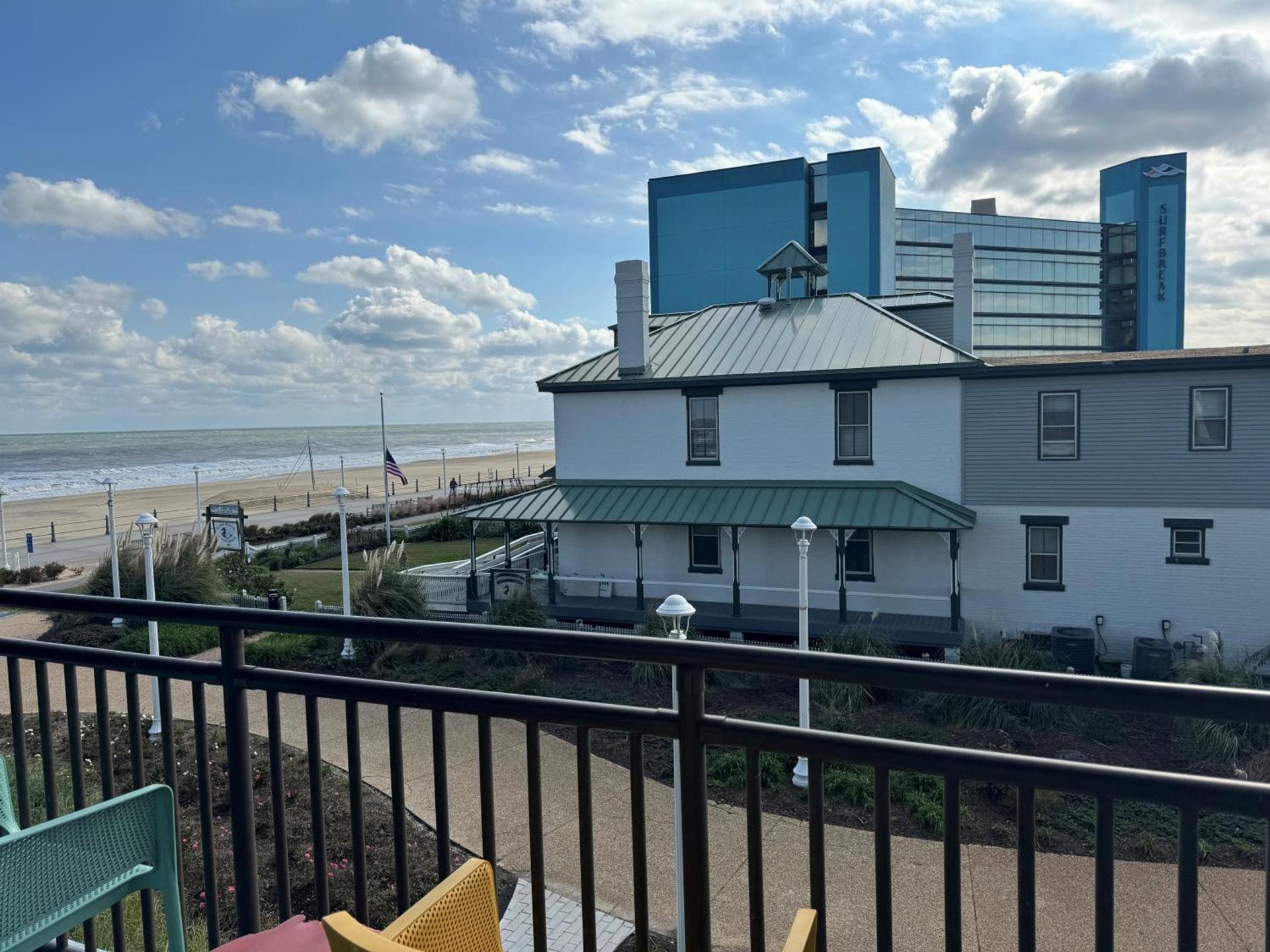 Moxy Virginia Beach Oceanfront photo 28