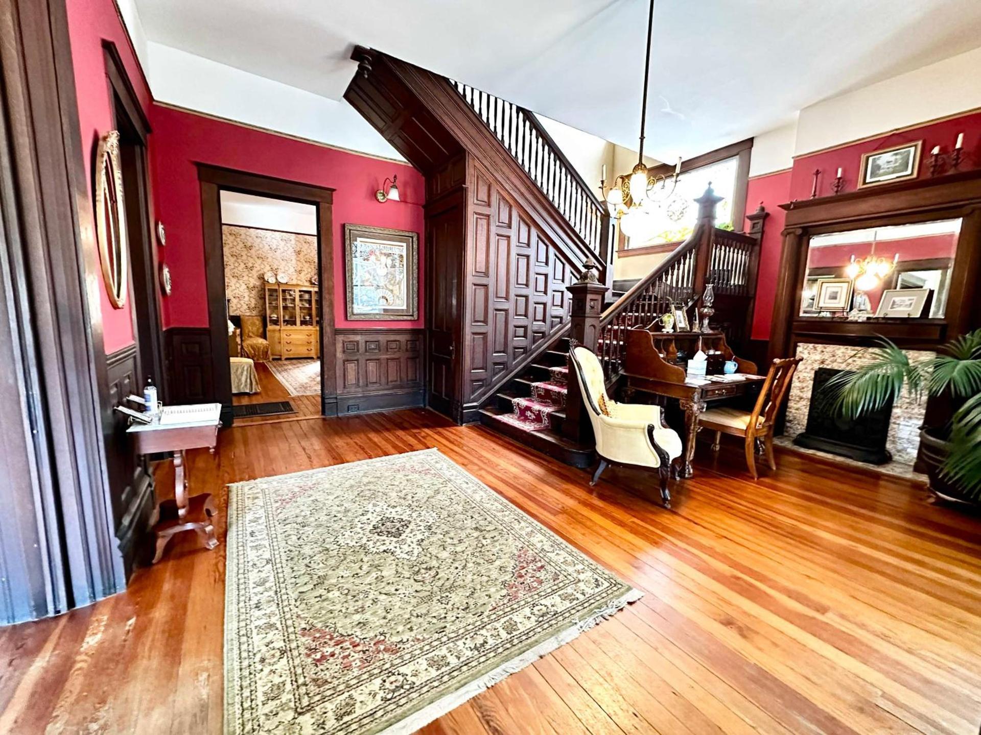 The Kate Shepard House photo 5