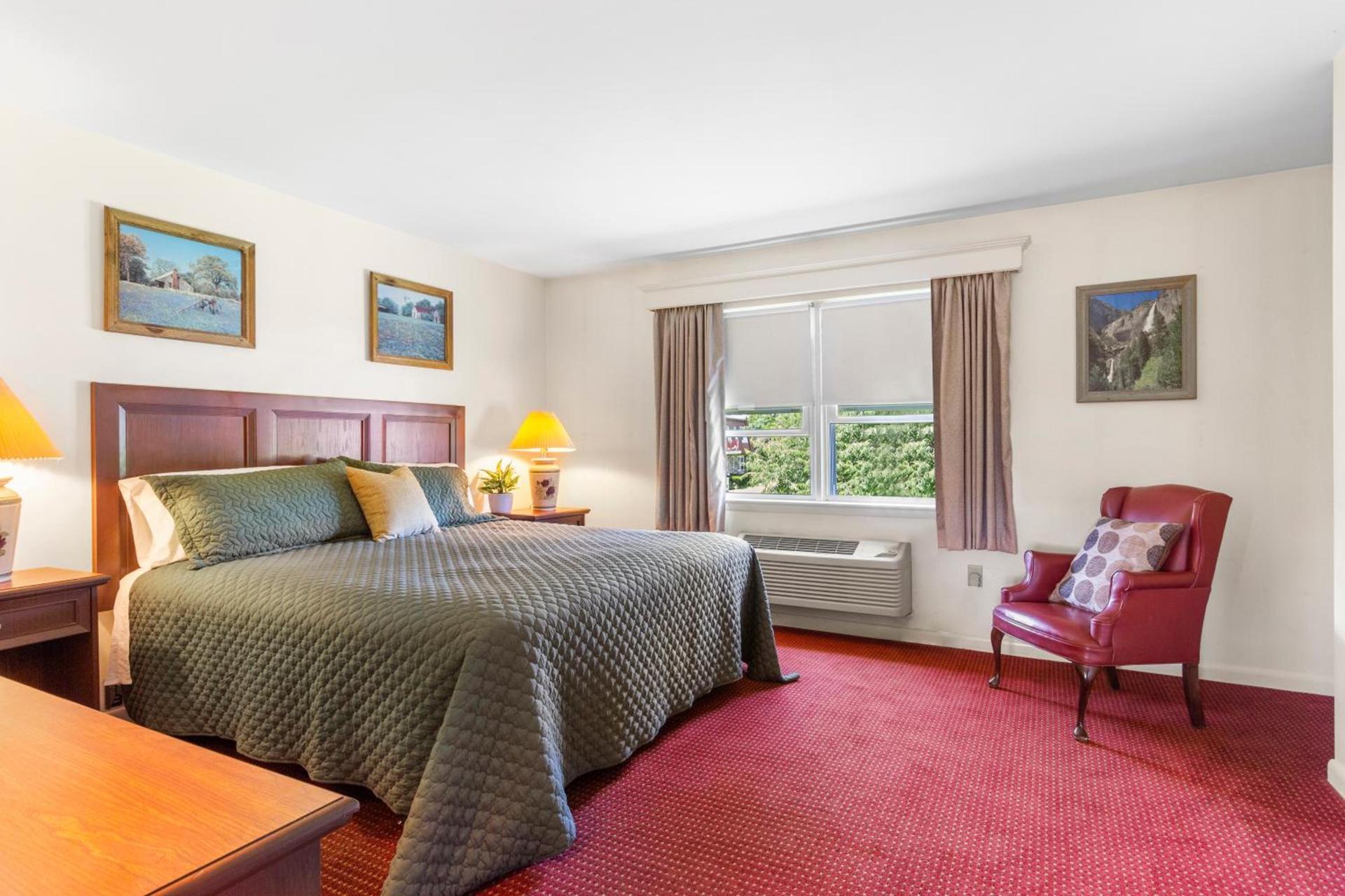 Blue Spruce Inn & Suites photo 10