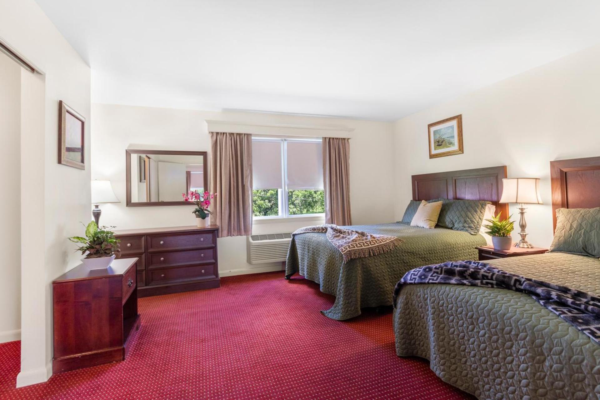 Blue Spruce Inn & Suites photo 8