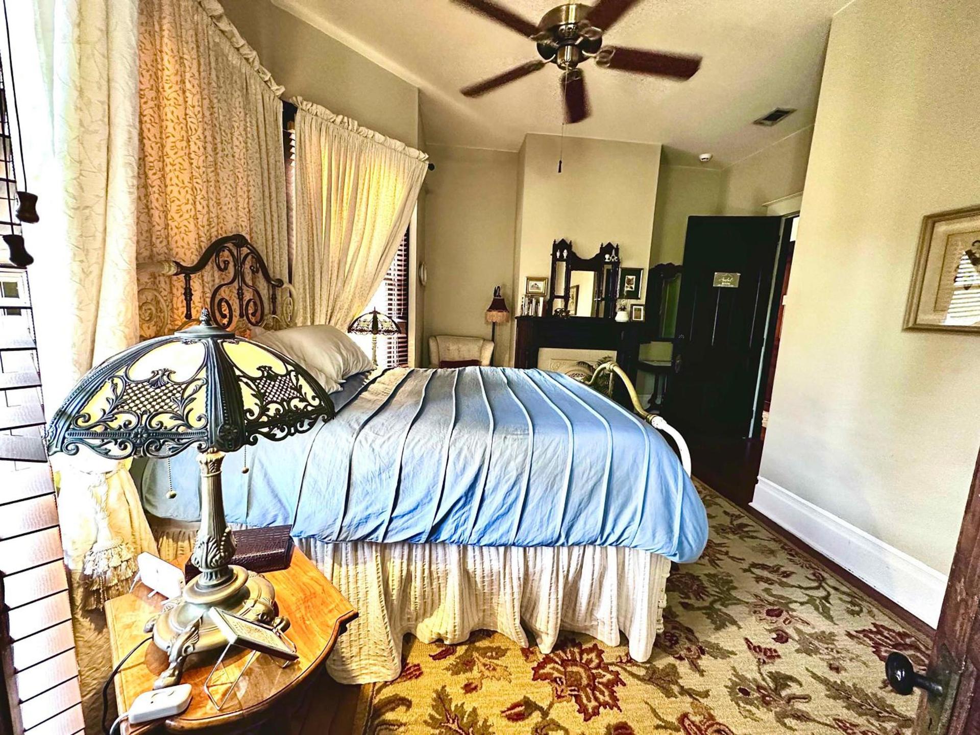 The Kate Shepard House photo 18
