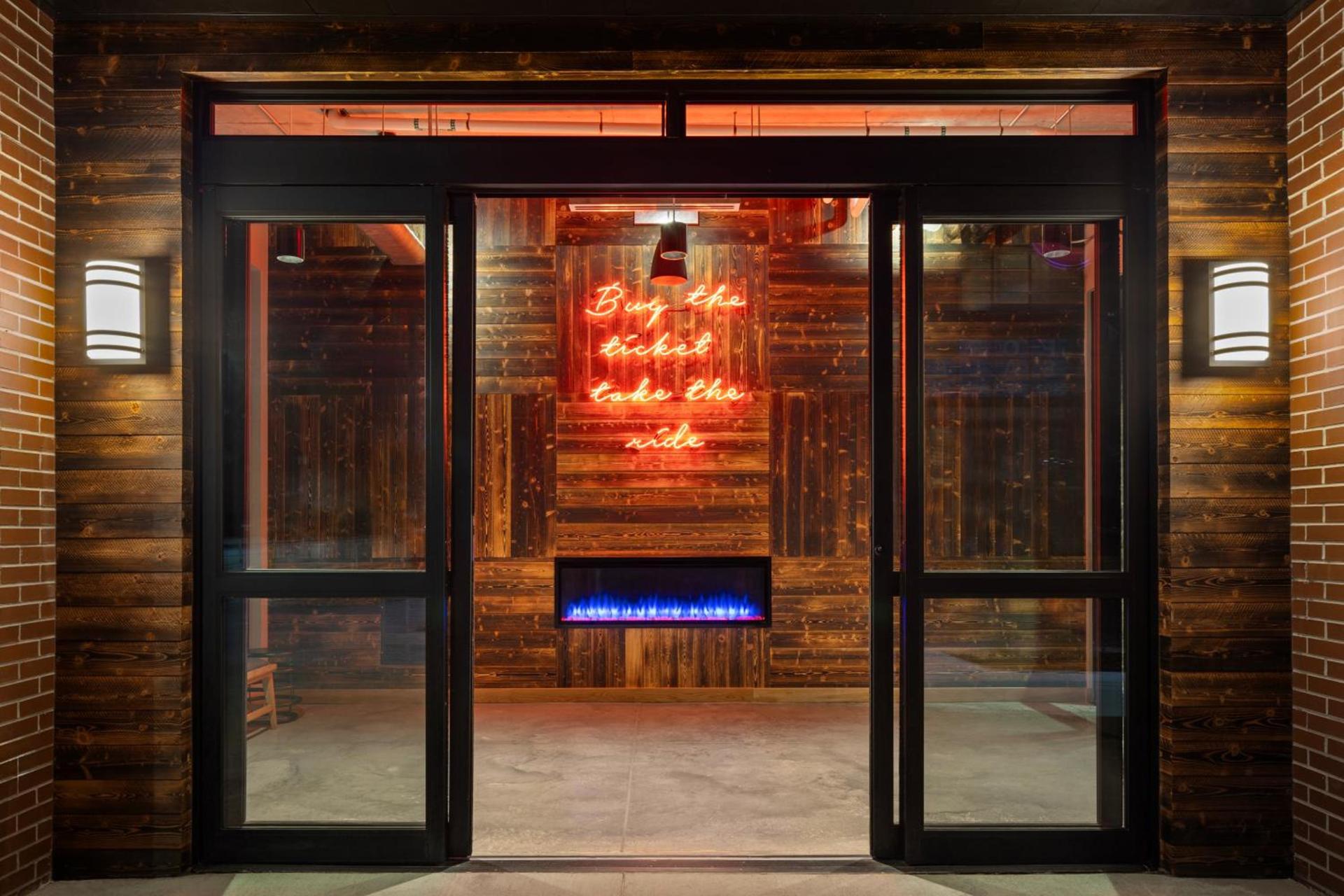 Moxy Omaha Downtown photo 7