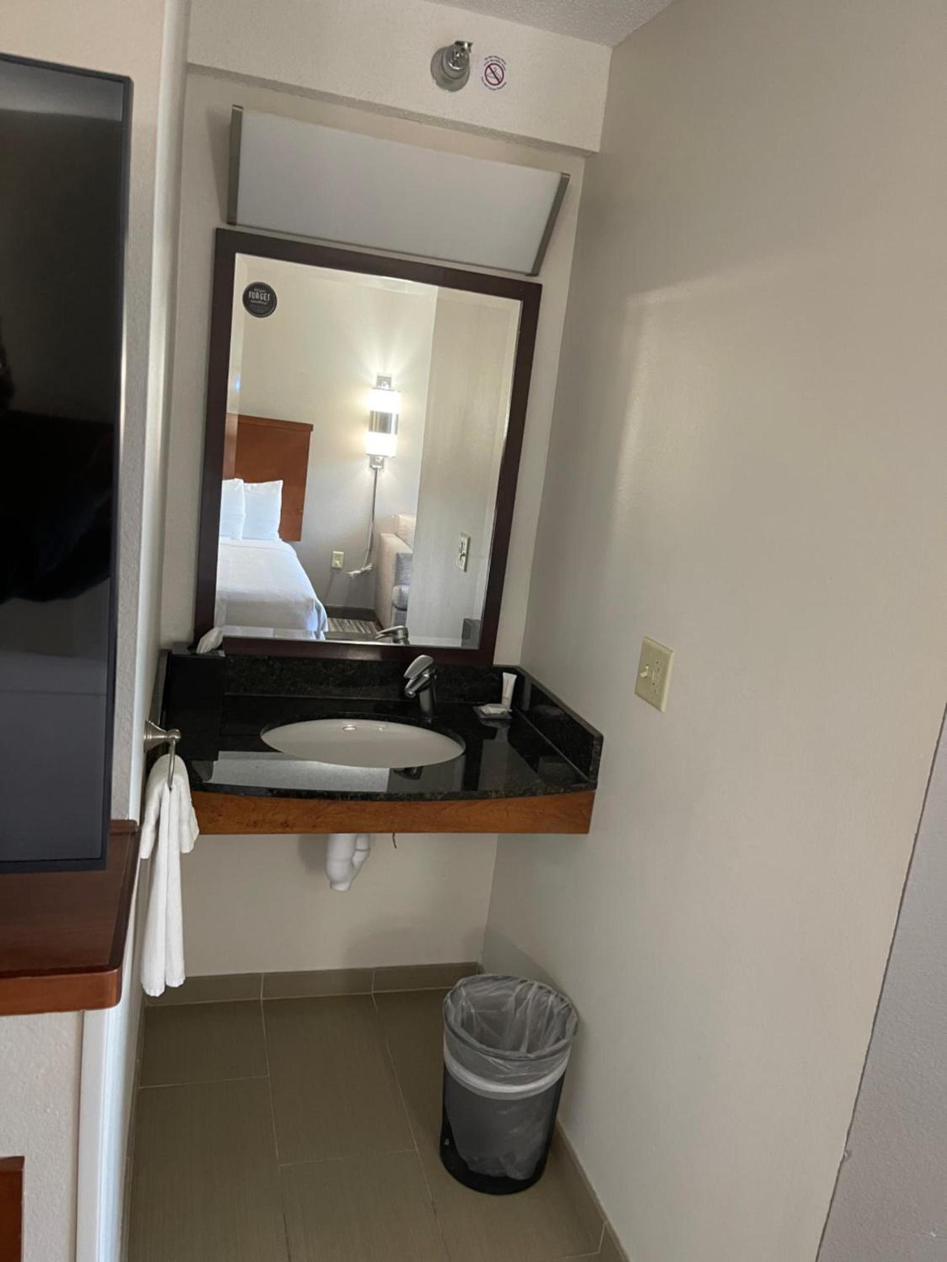 Hyatt Place Kansas City/Overland Park/Metcalf photo 4