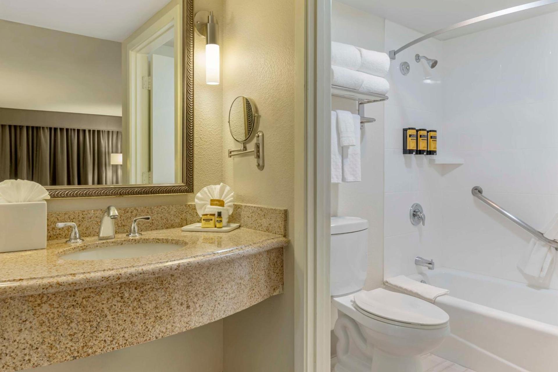 Best Western Plus Executive Inn Rowland Height City of Industry photo 37
