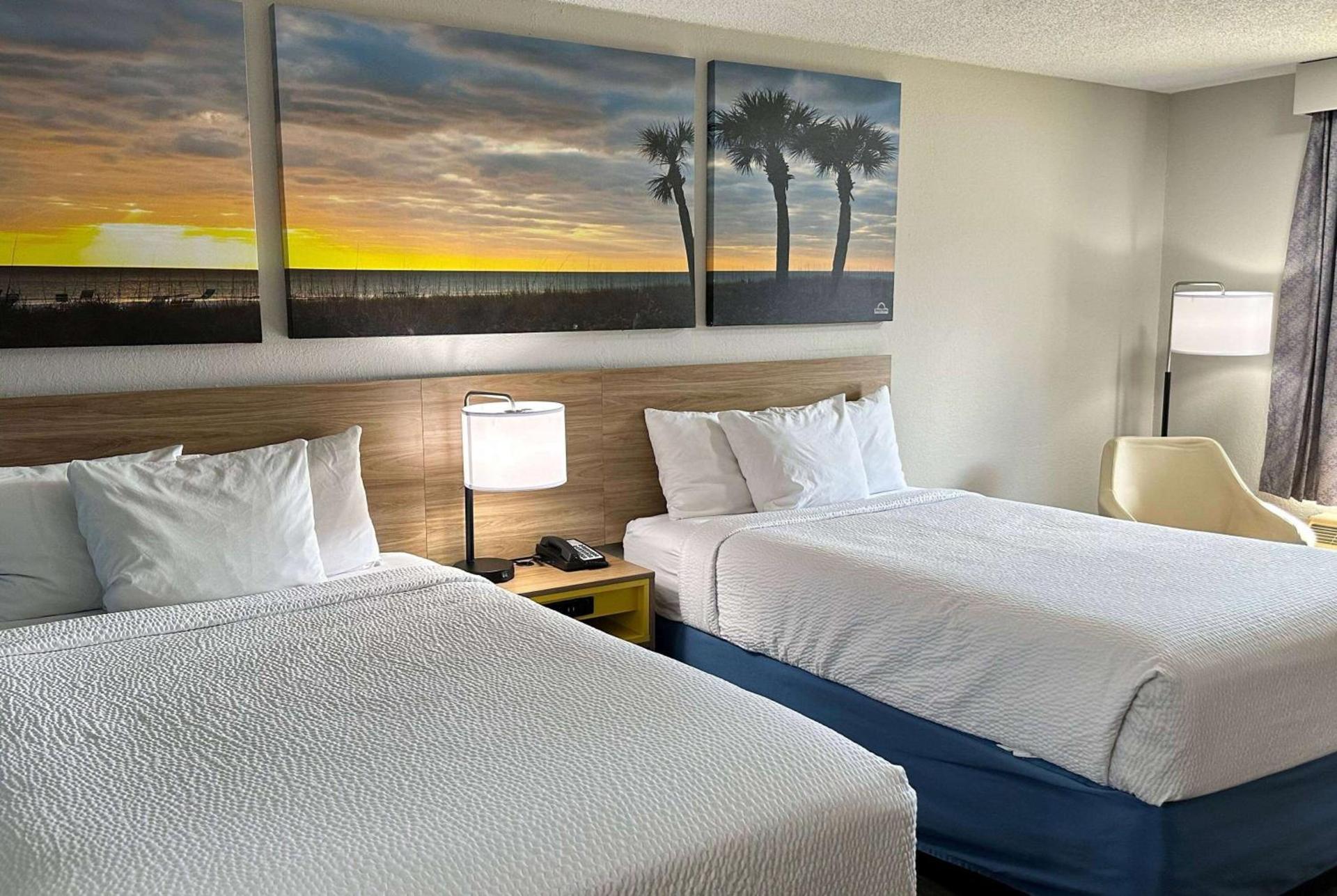 Days Inn by Wyndham Columbia NE Fort Jackson photo 12